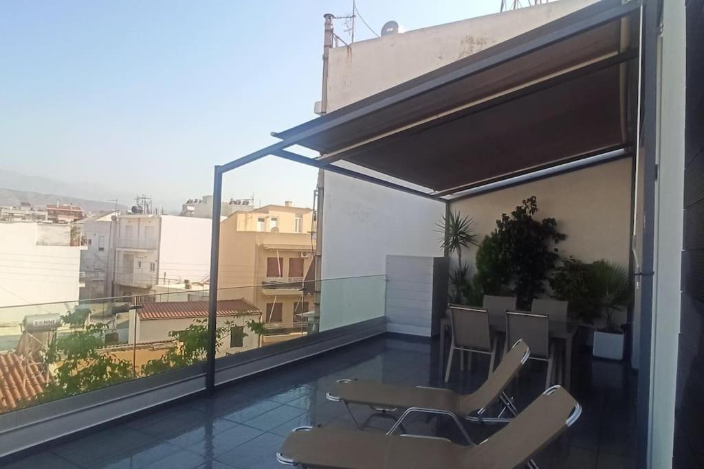 Yianna's Modern In Chania Apartment *