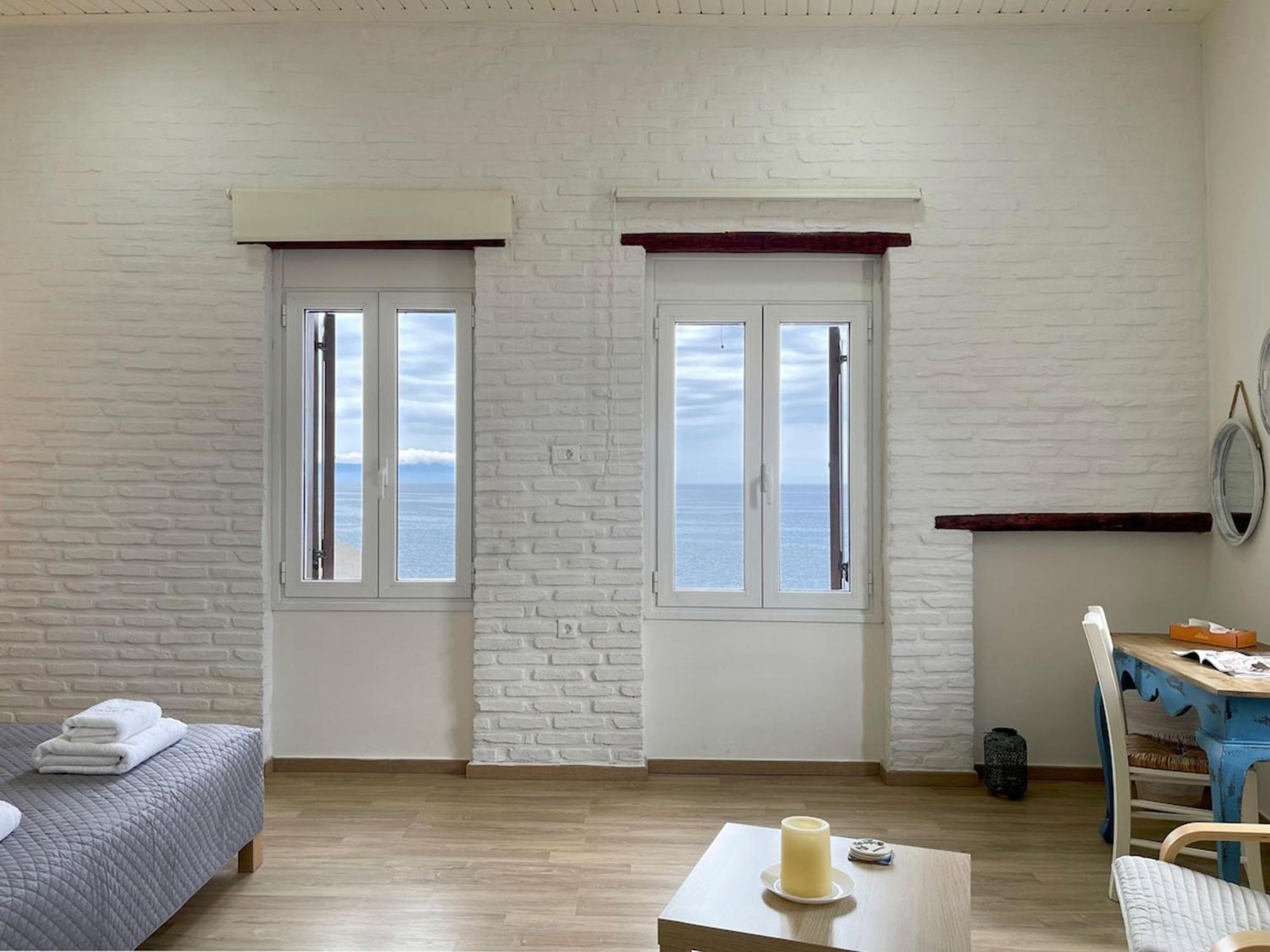 Waves - Seaside Escape Holiday home *