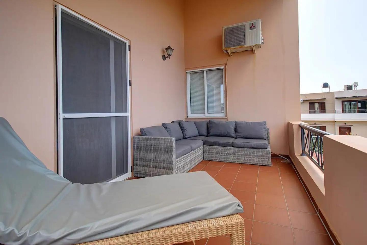 Olivo Kampani Villa *
