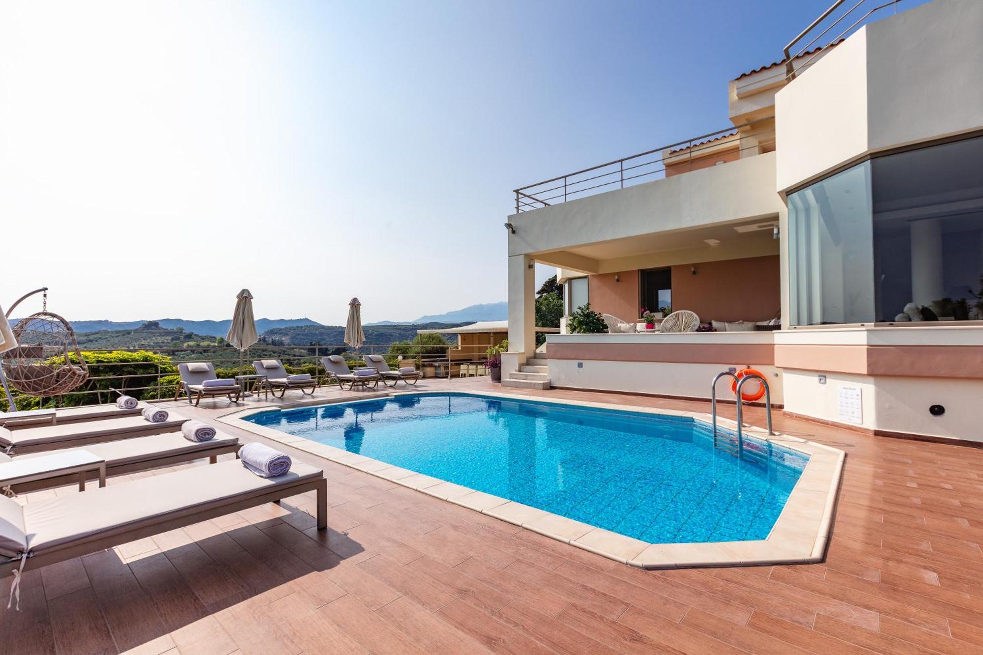 Anastasia - Private Pool & Panoramic Views