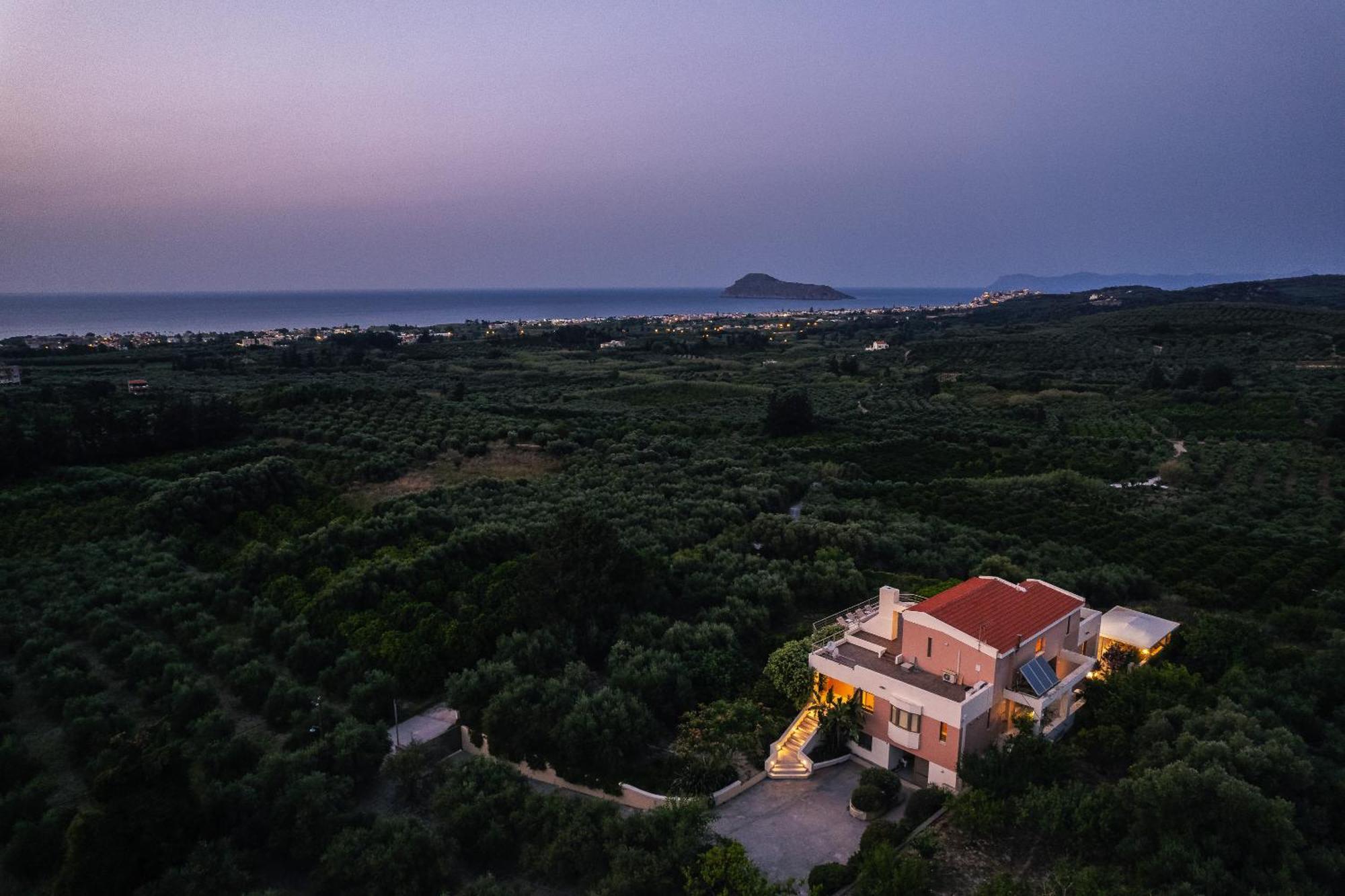 Anastasia - Private Pool & Panoramic Views Chania (Crete)