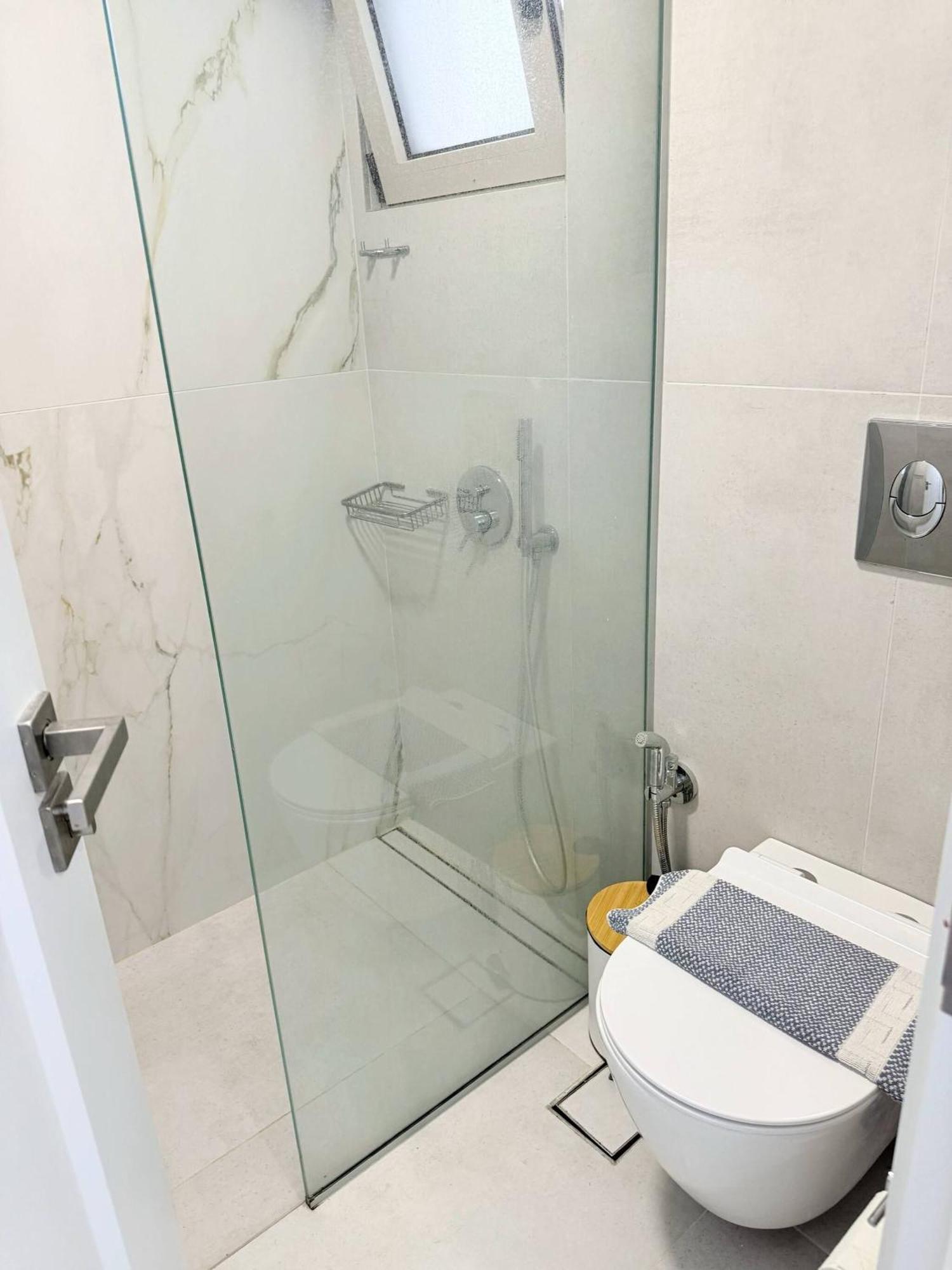 Azure Loft - 3min Walk To Beach, 10min To Old Town * Chrissi Akti Chania