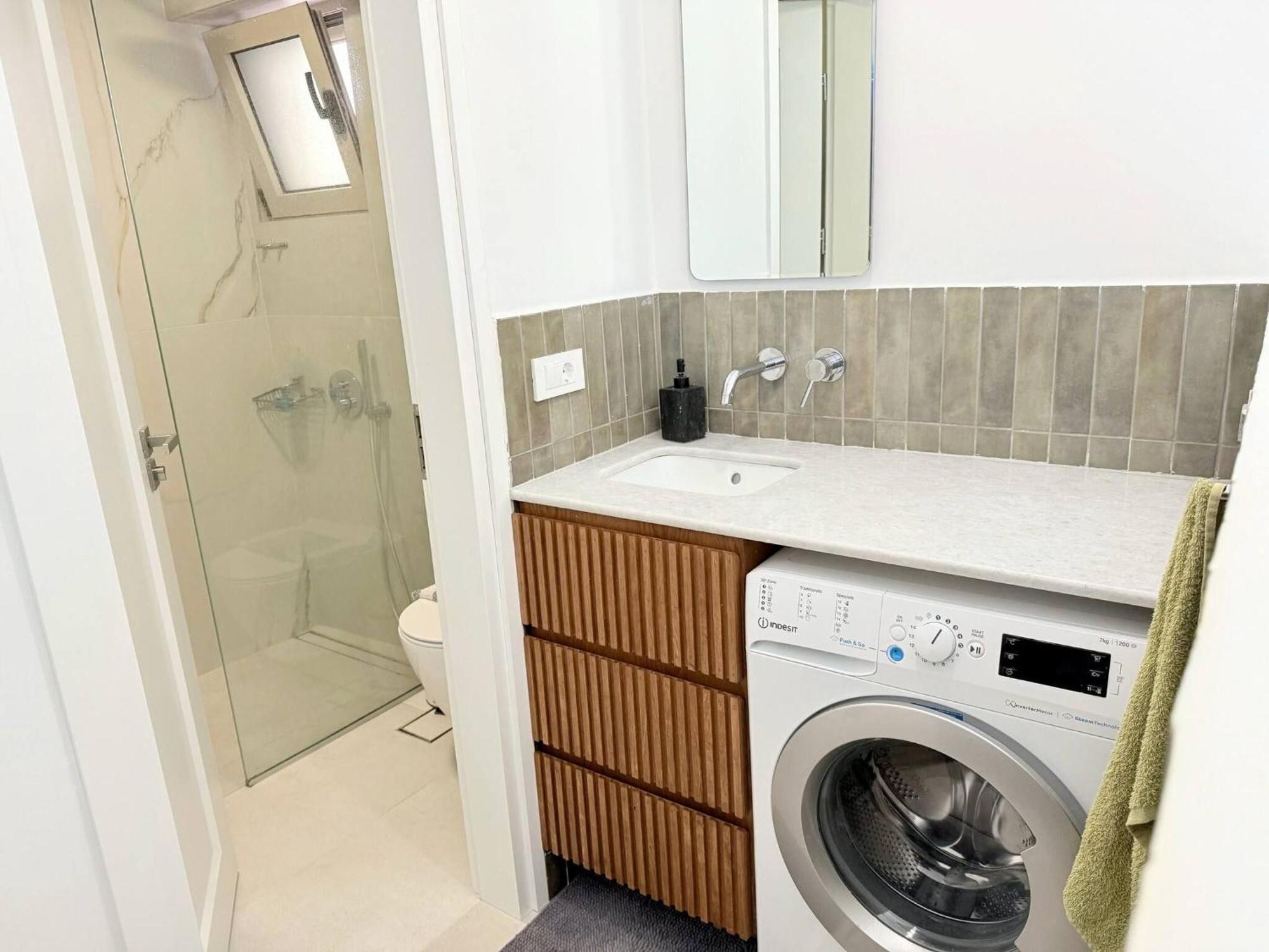 Azure Loft - 3min Walk To Beach, 10min To Old Town