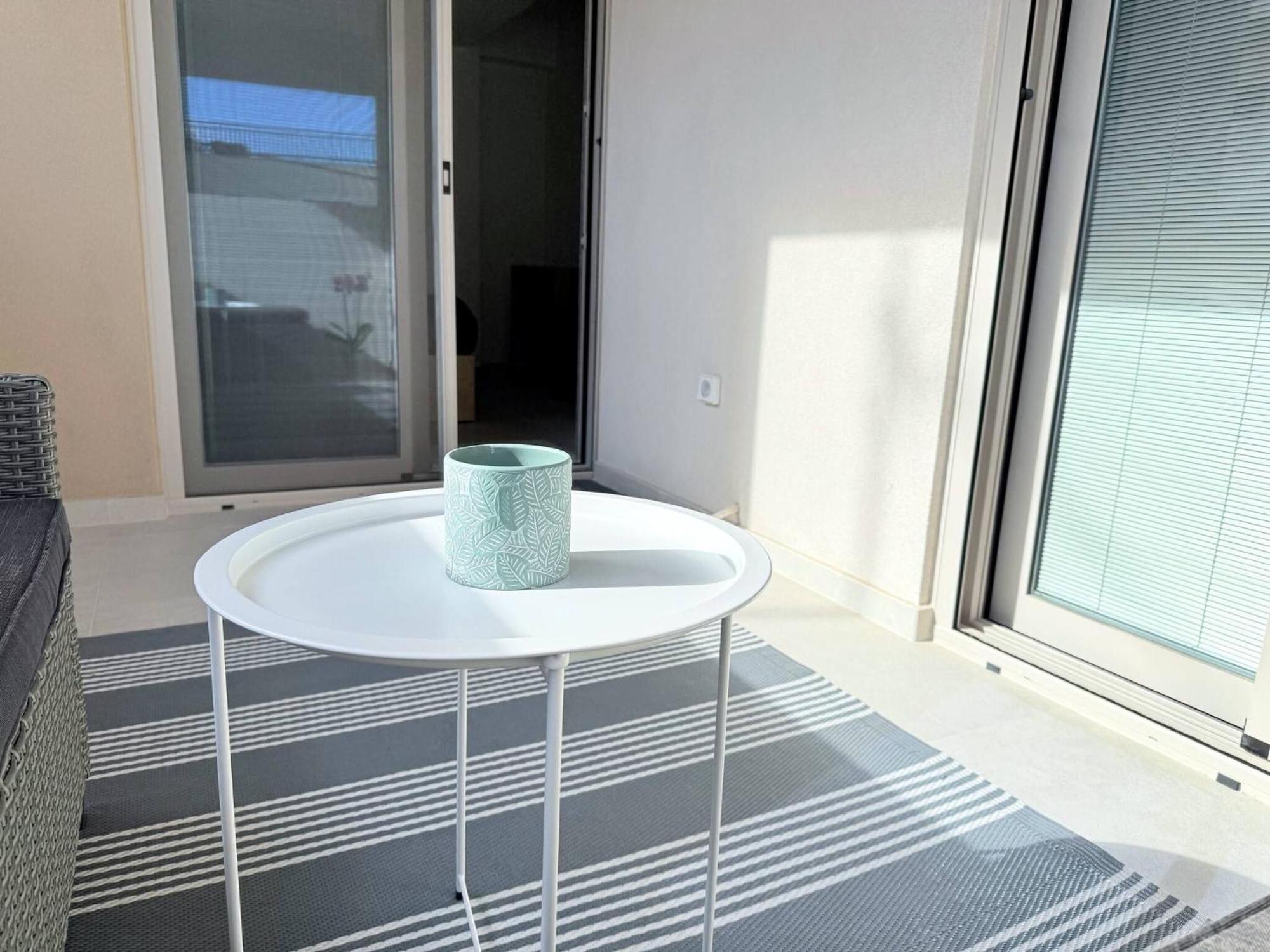 Azure Loft - 3min Walk To Beach, 10min To Old Town Apartamento