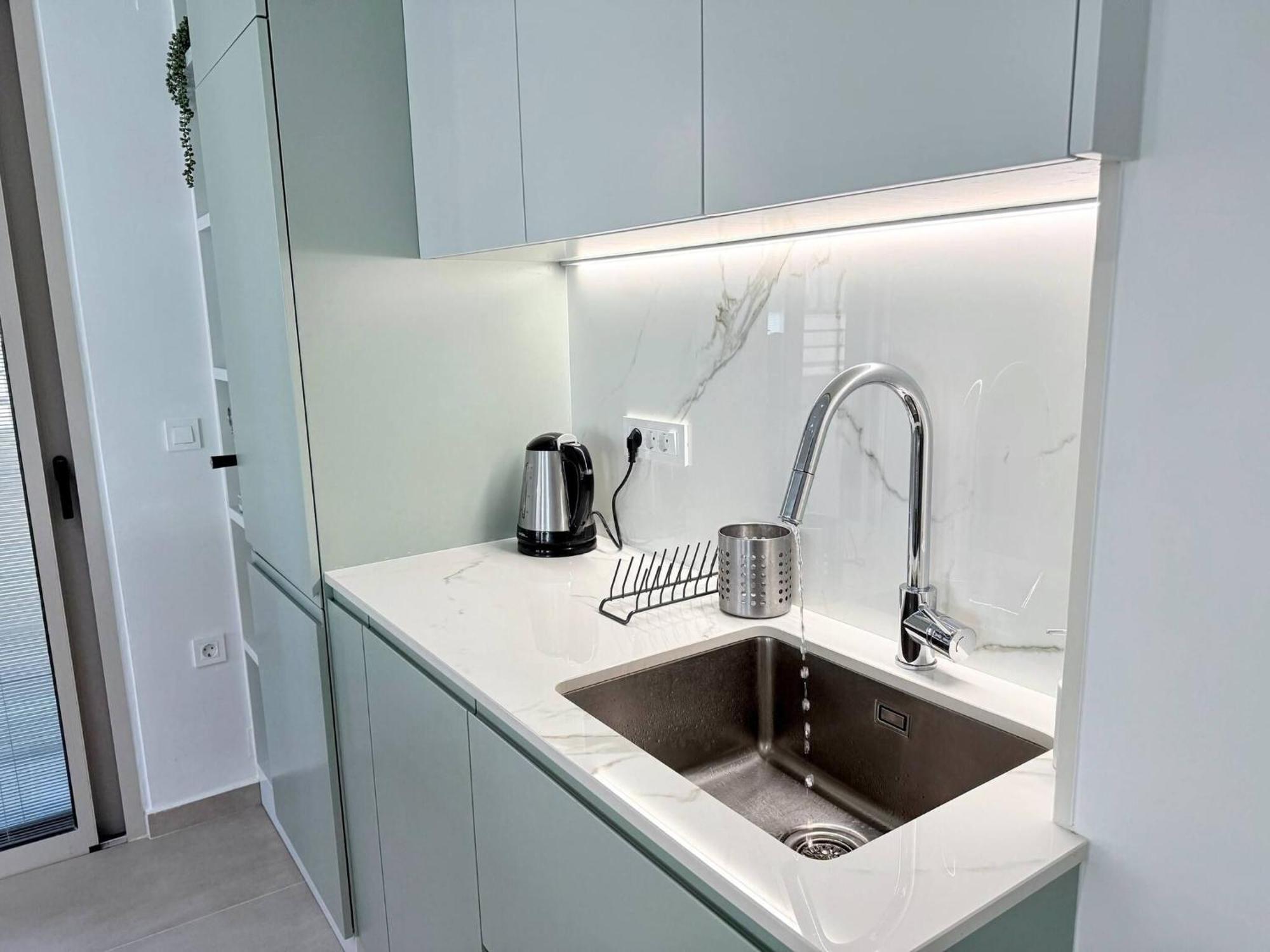 Azure Loft - 3min Walk To Beach, 10min To Old Town *