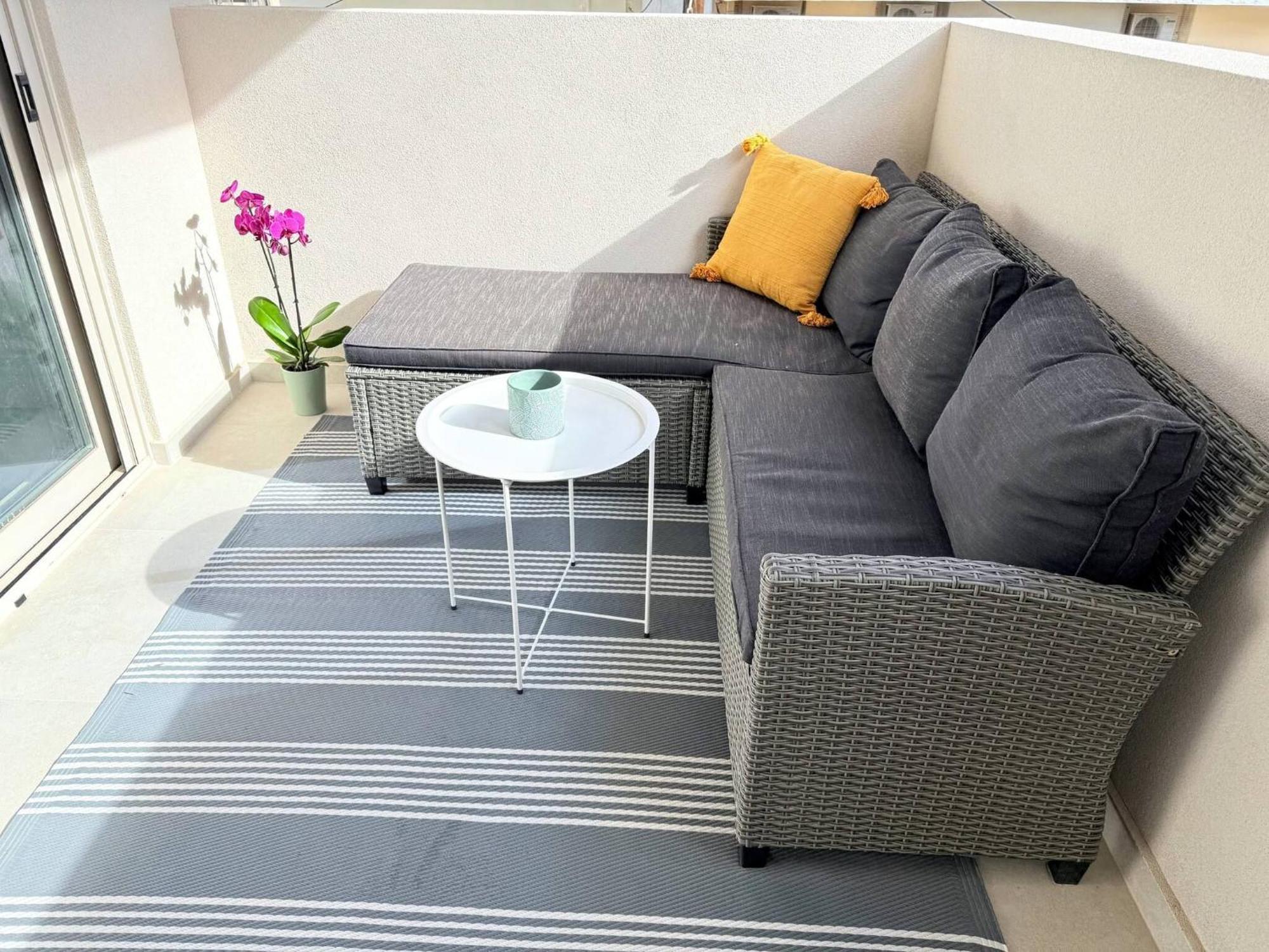 Azure Loft - 3min Walk To Beach, 10min To Old Town