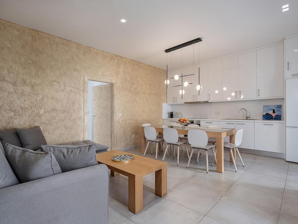 Amelia Luxury Living Mantaka Apartment