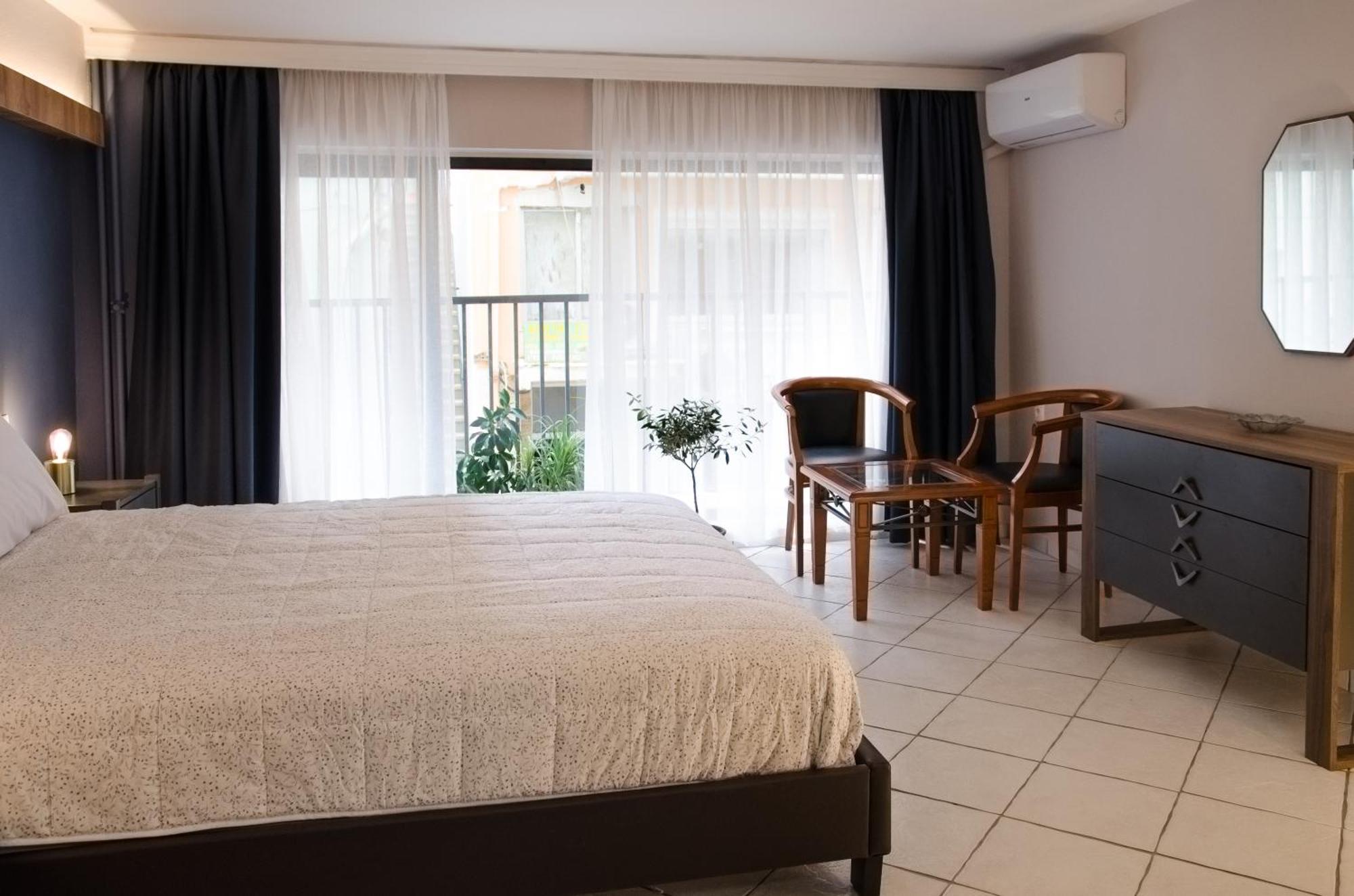 Roptron Center * Chania (Crete)