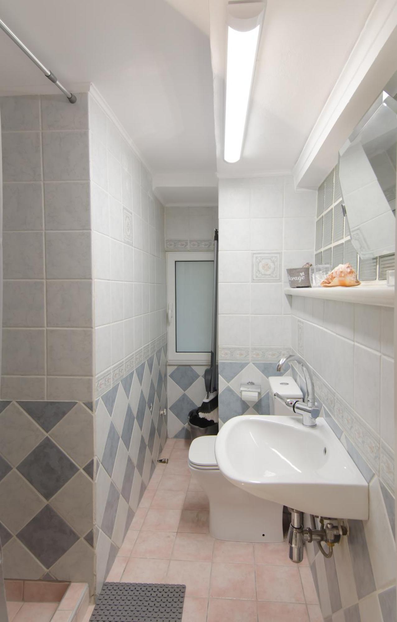 Roptron Center Apartment
