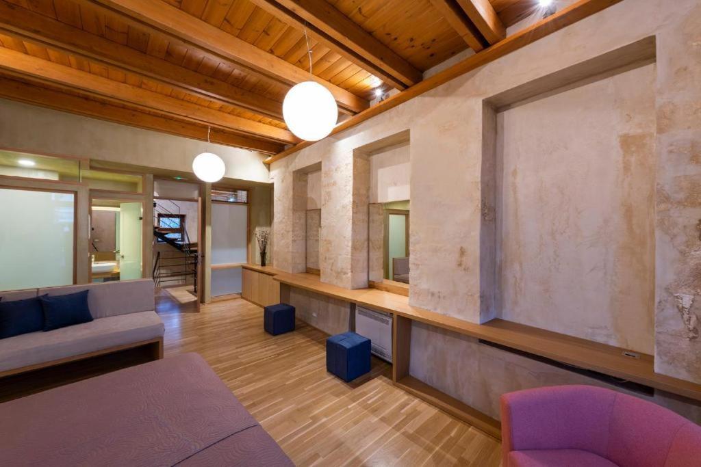 Polixeny's Hotel