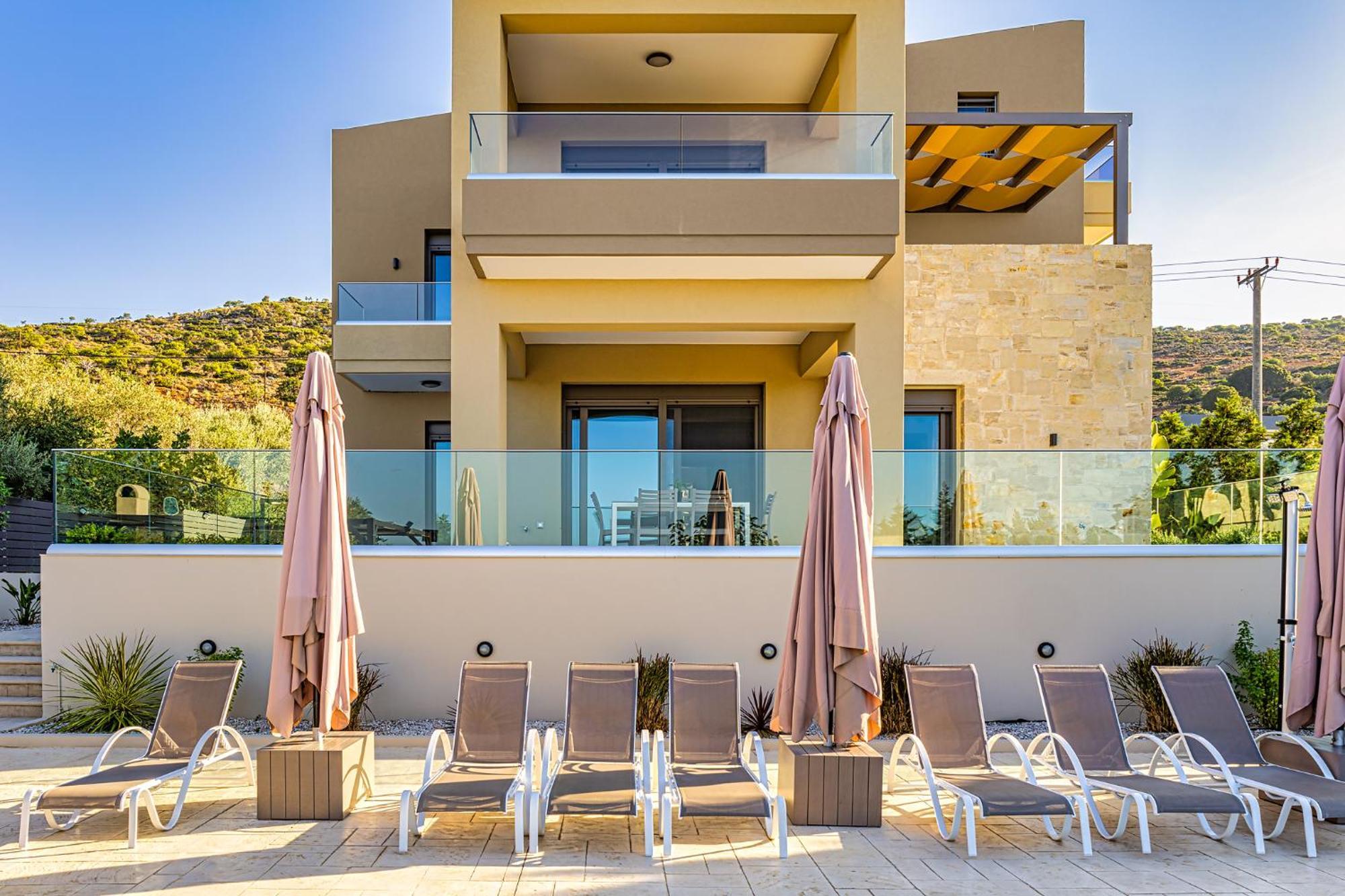 Apartment Chris With Private Ecologic Pool And Kid's Playground!