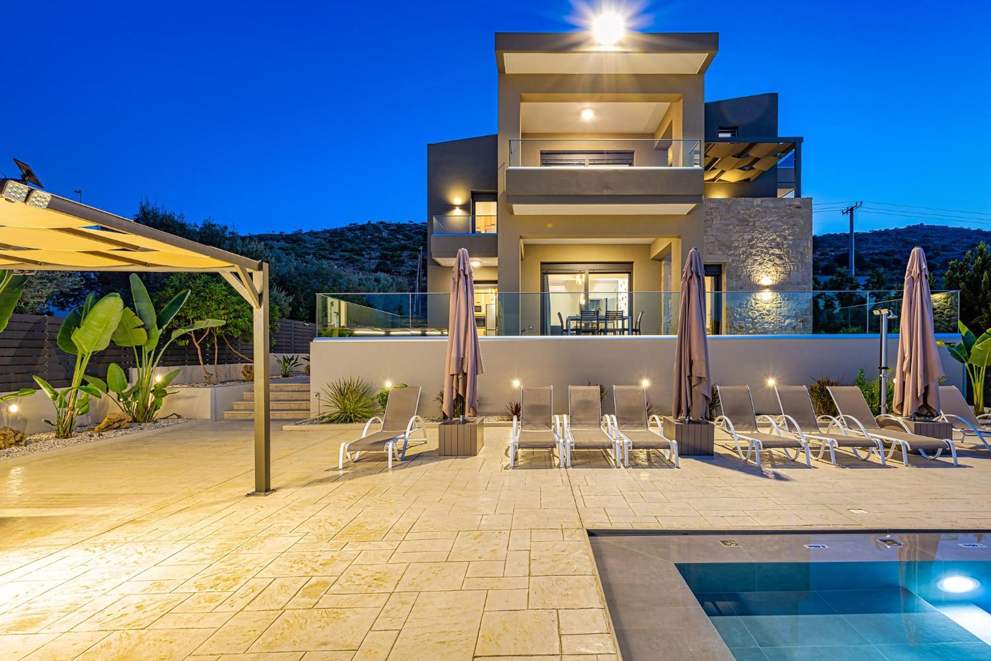 Chris With Private Ecologic Pool And Kid's Playground! Apartment Chania (Crete)