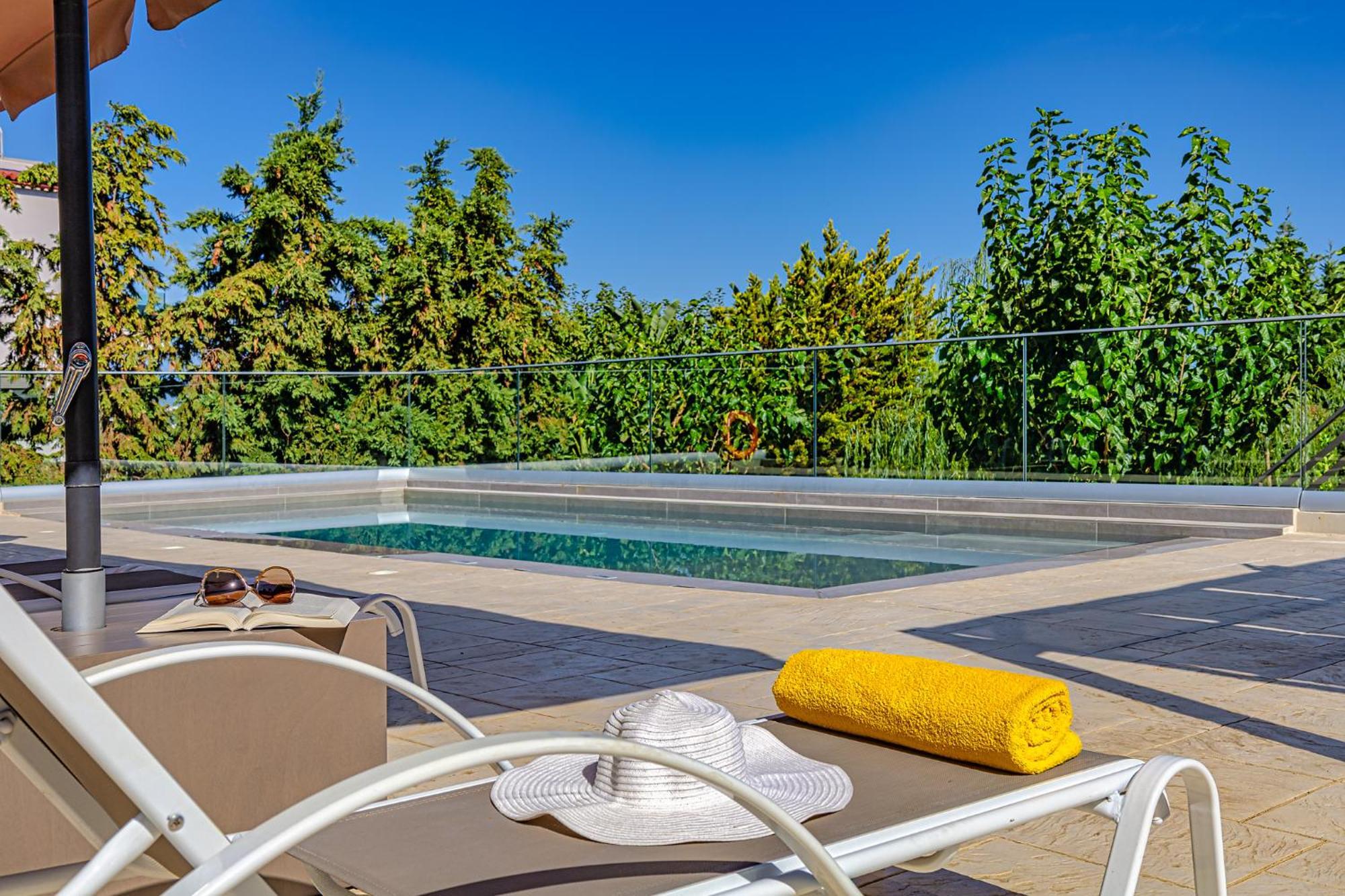 Apartment Chris With Private Ecologic Pool And Kid's Playground!