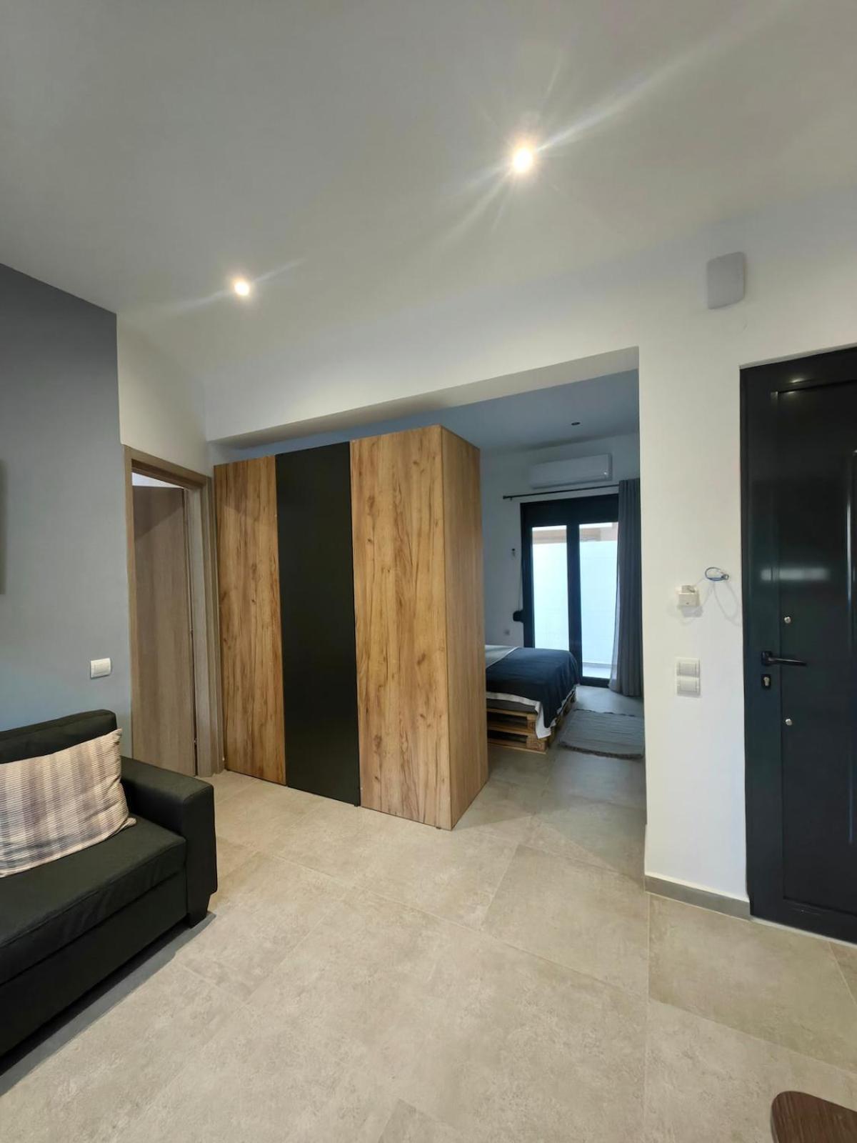 Archo's 2 Smart Location, Private Parking