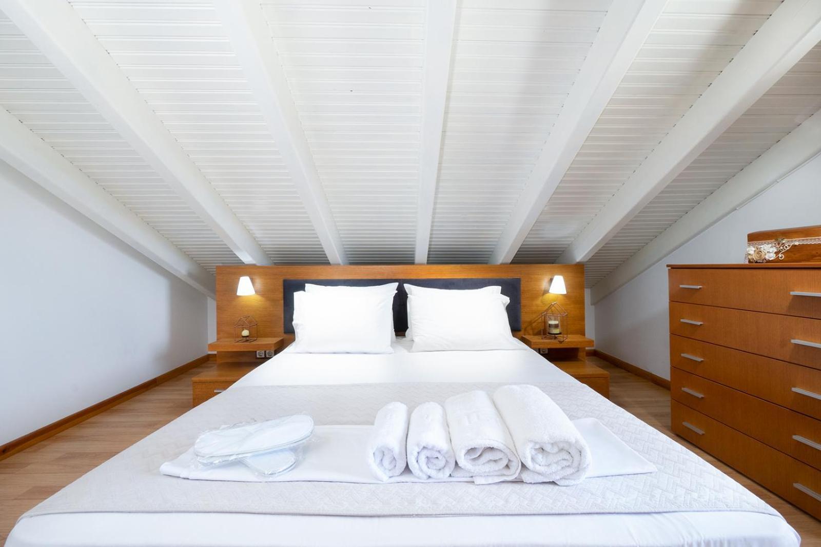 Loft Apartment *