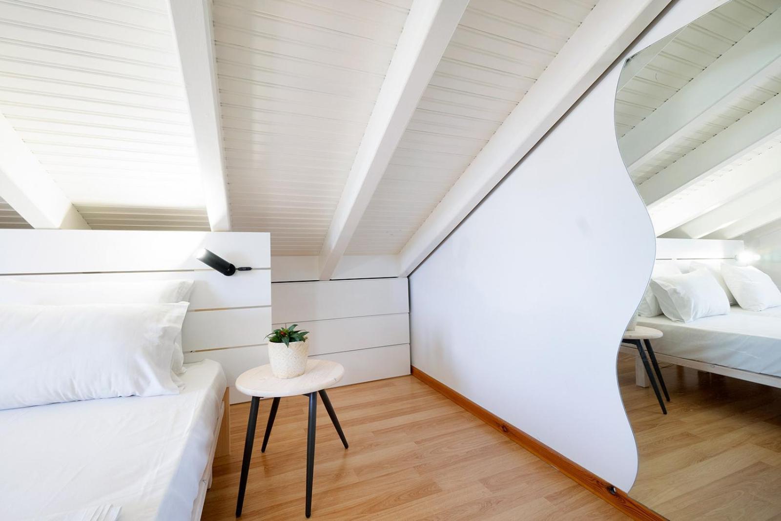 Loft Apartment *