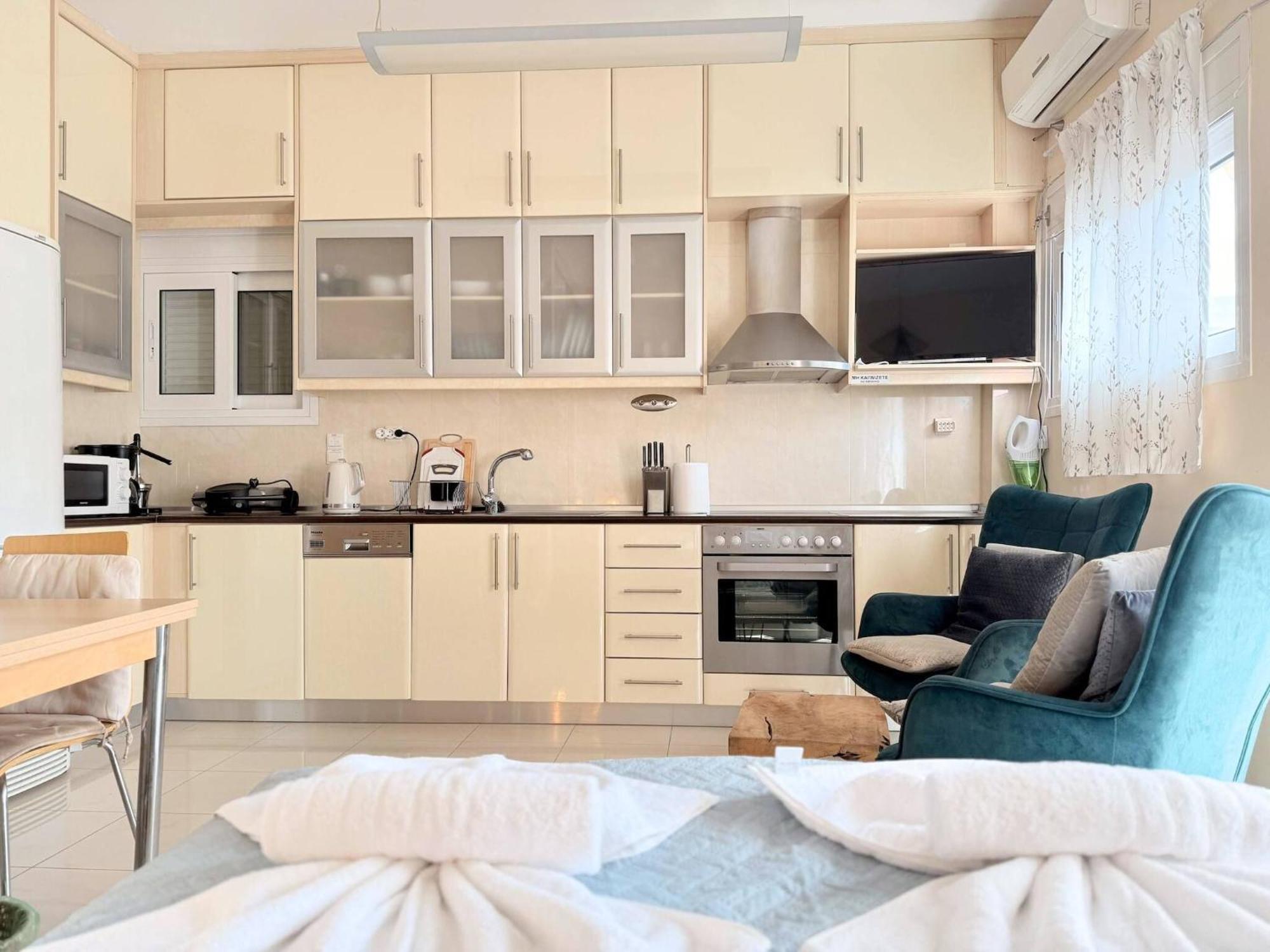 Little Apartment-1min Walk From Everywhere