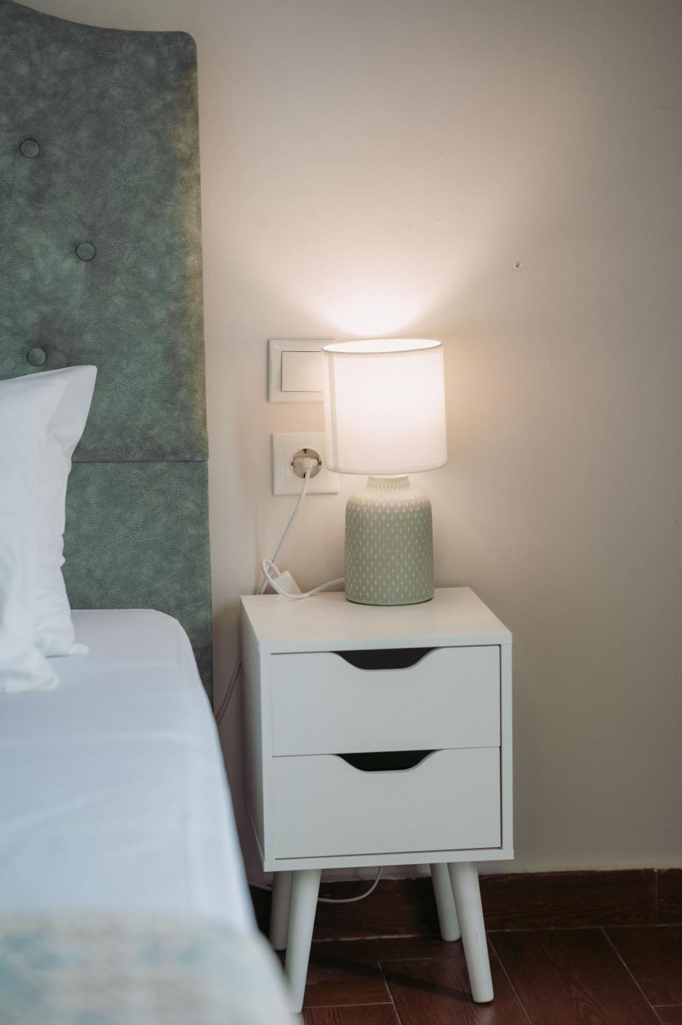 Orpheus House Beachfront 2bdr Apartment *