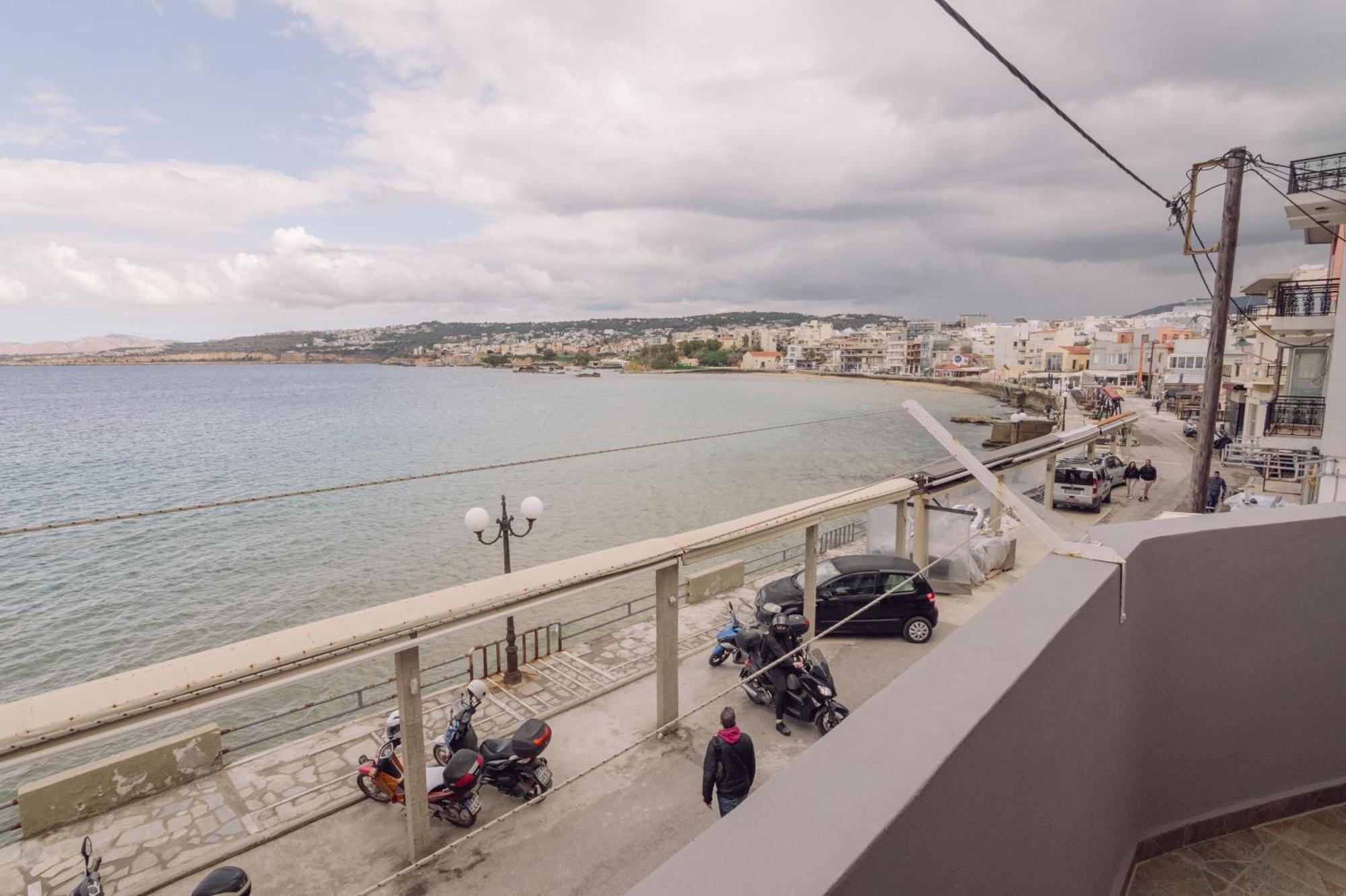 Orpheus House Beachfront 2bdr * Chania (Crete)