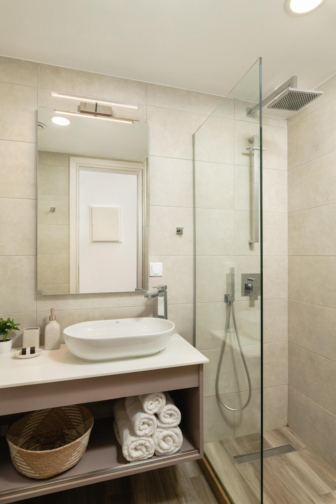 Aquadia Apartment *