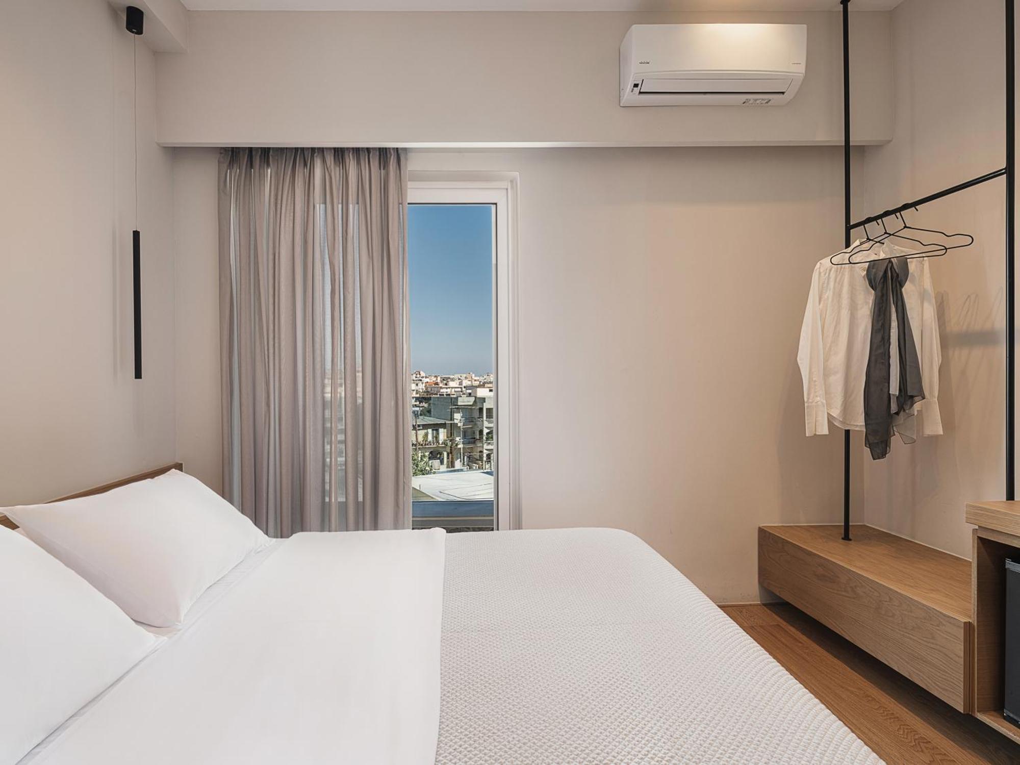 Hotel Theofilos *