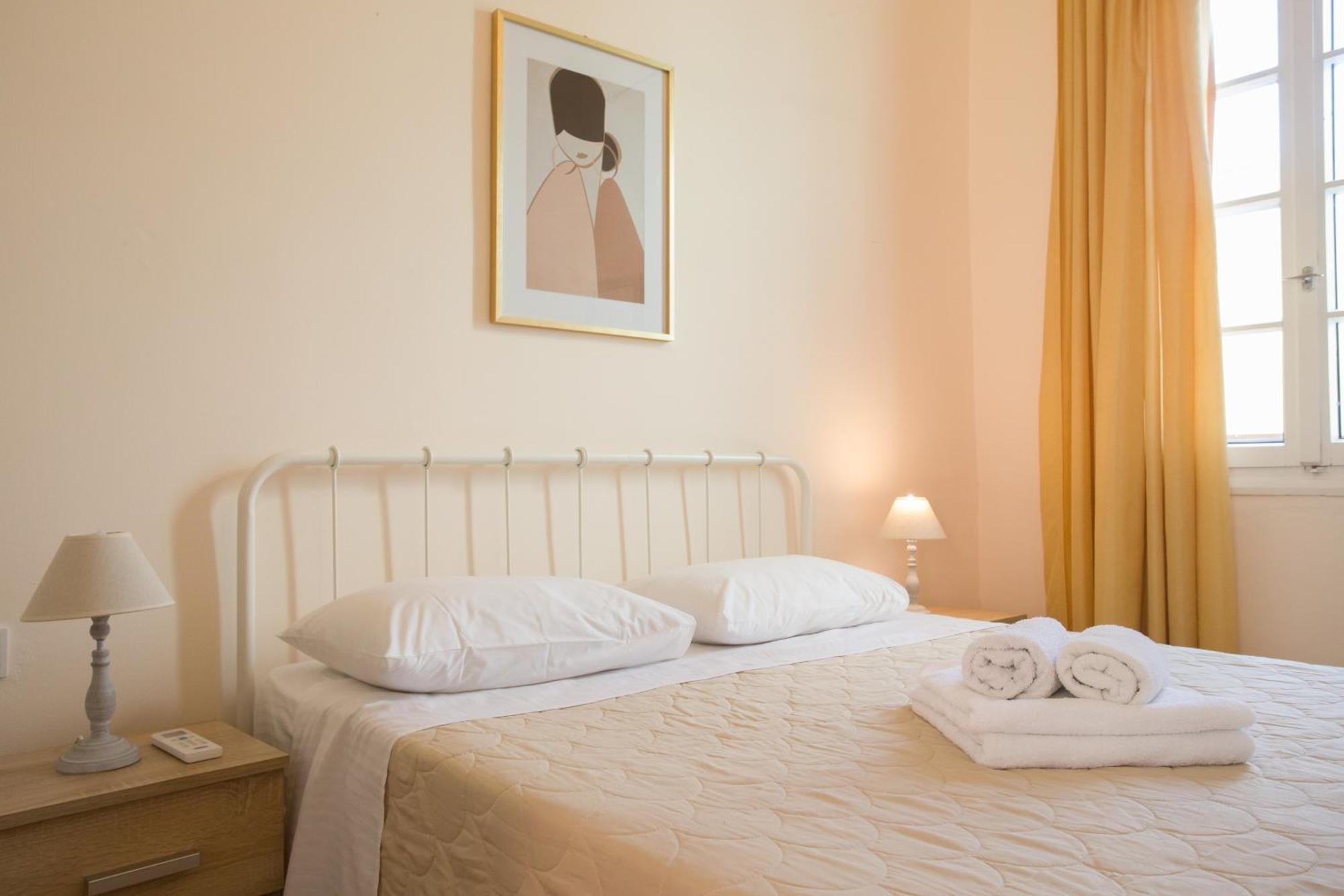 Apartment With Terrace In Heart Of Old Town Of Chania