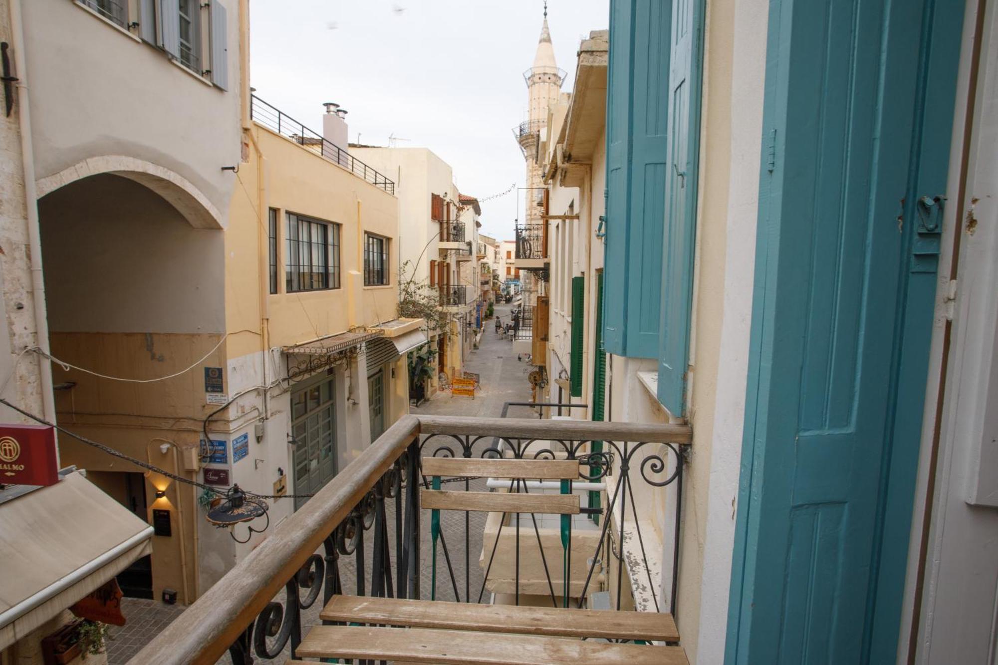Apartment With Terrace In Heart Of Old Town Of Chania