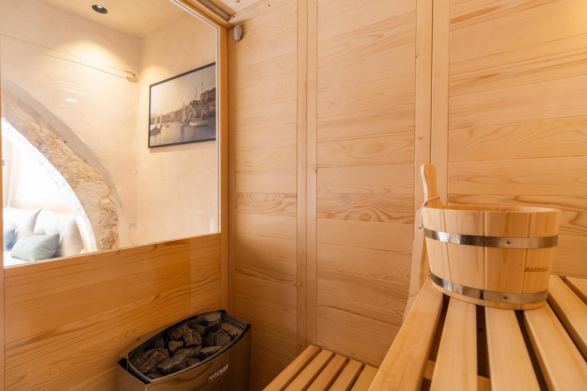 Mimosa Veneziano - Sauna - Old Town Chania Apartment *
