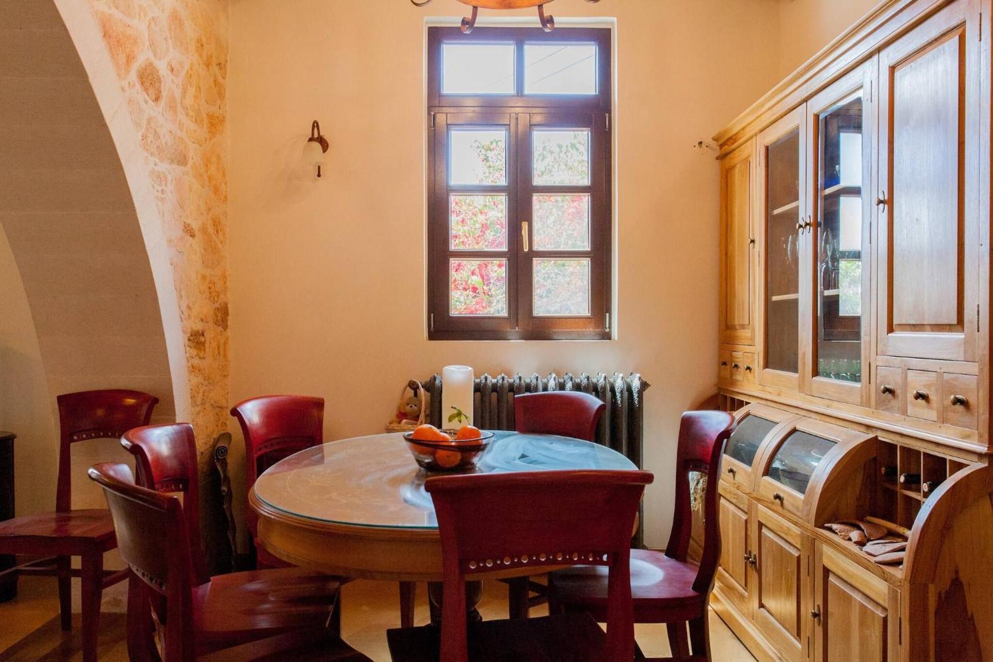 Luxurious Venetian 3 Floor House In The Old Port Holiday home