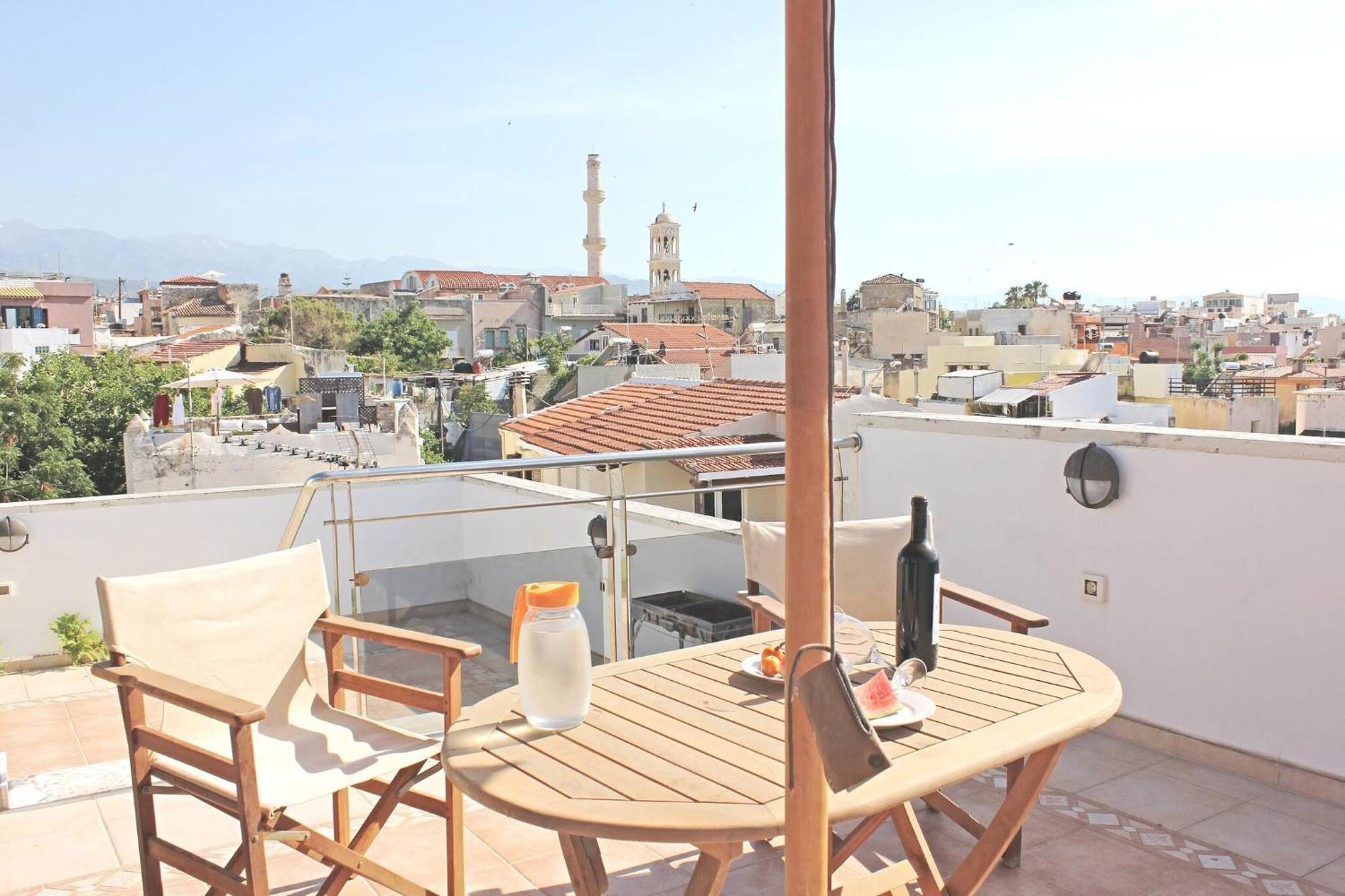Luxurious Venetian 3 Floor House In The Old Port Holiday home