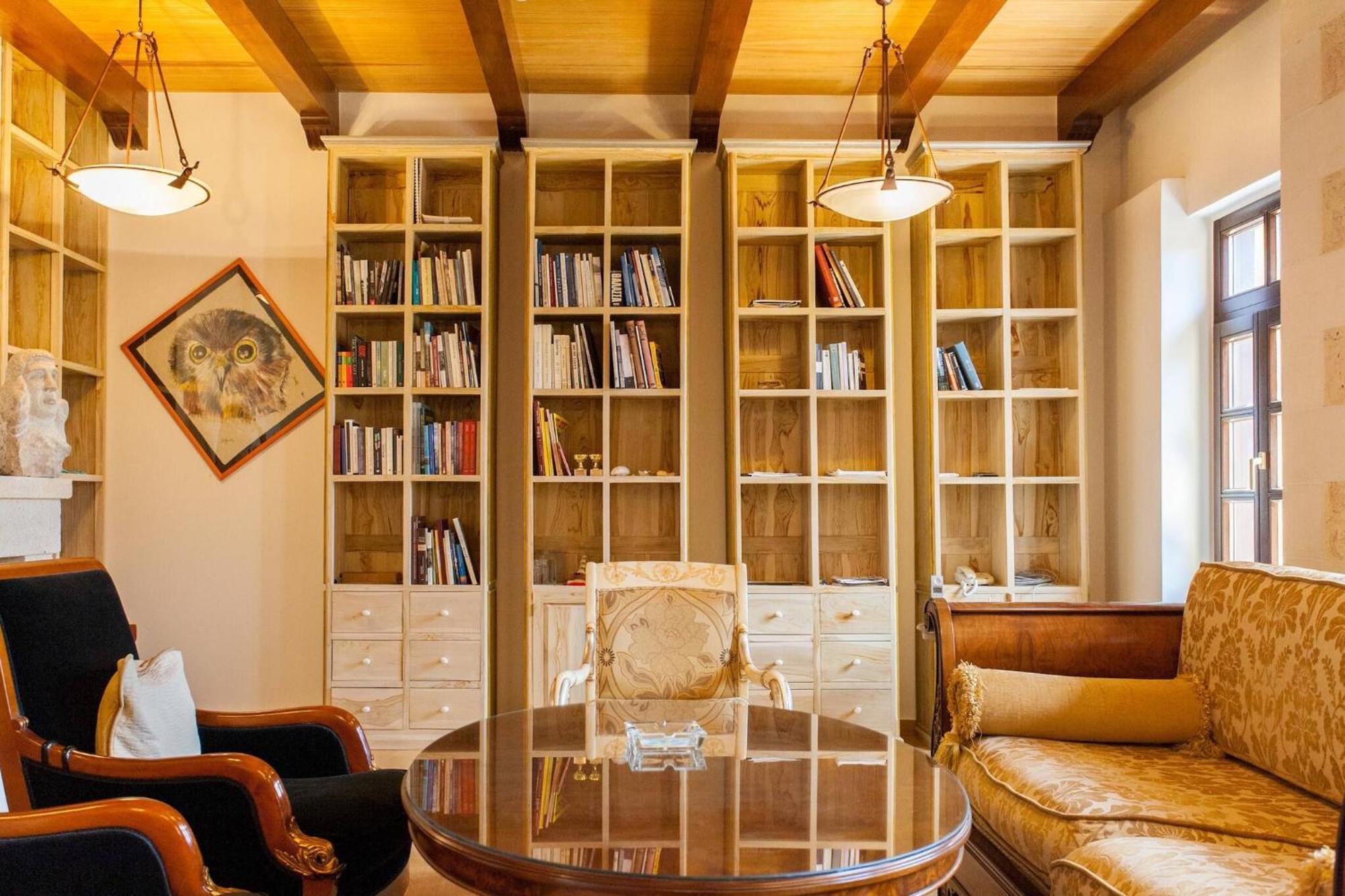 Luxurious Venetian 3 Floor House In The Old Port Holiday home *