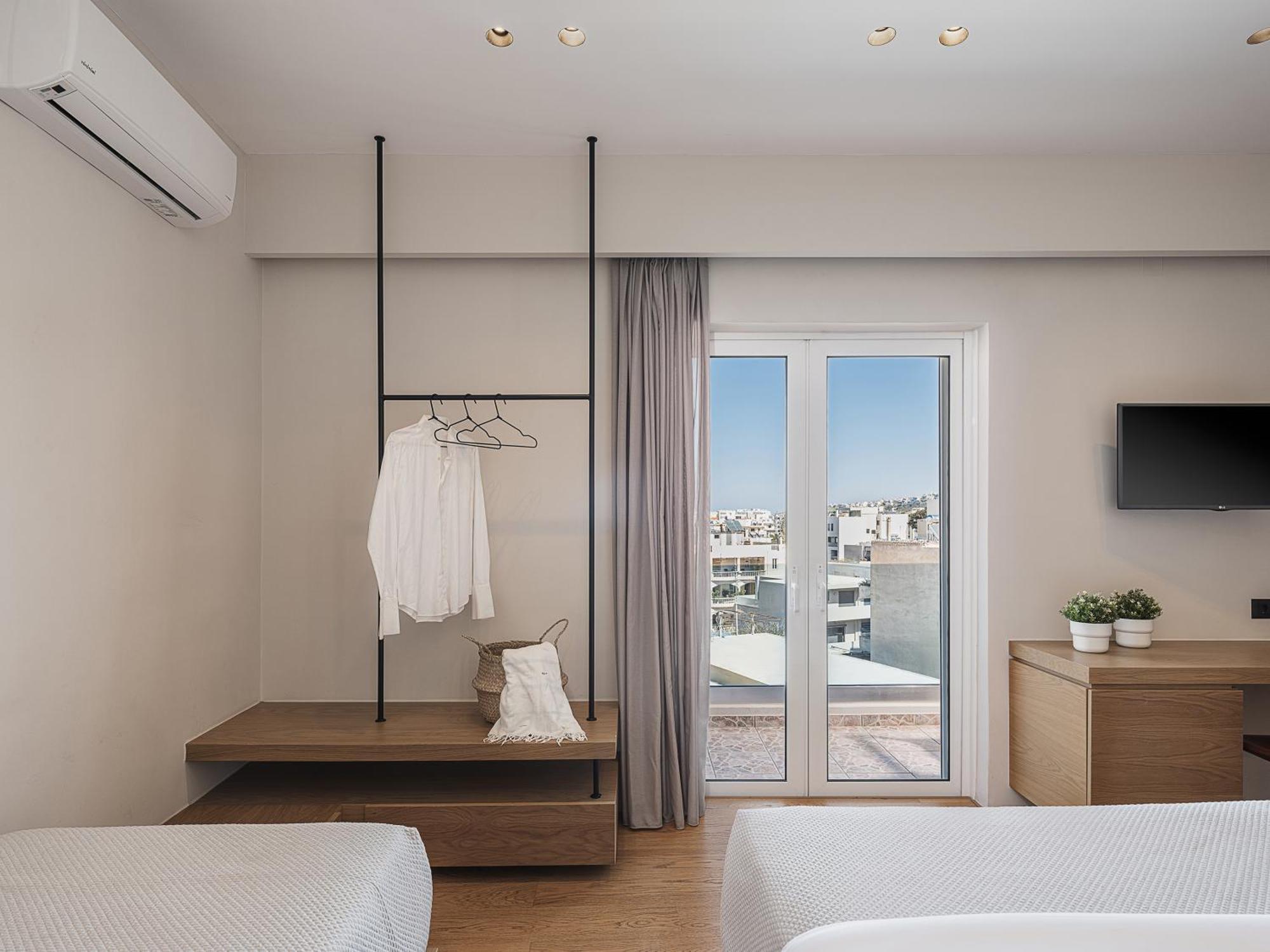 Theofilos Hotel *
