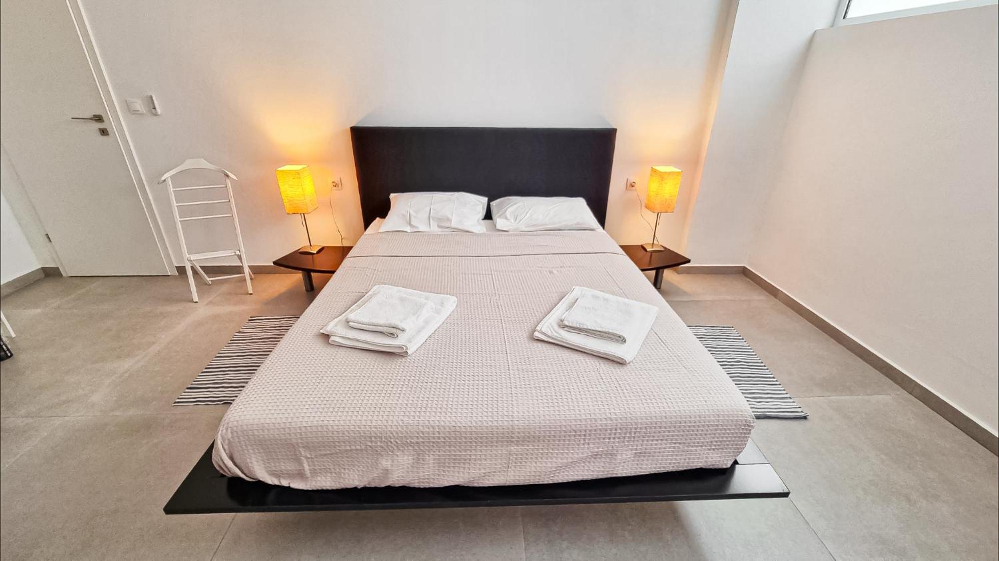 Apartment Modern And Comfy Loft In Chania !