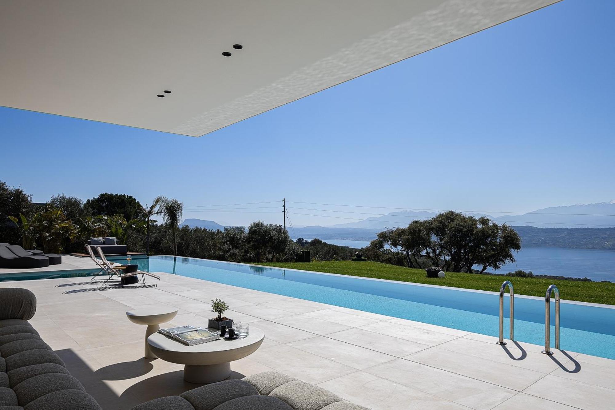 Etheria Elli Villa *
