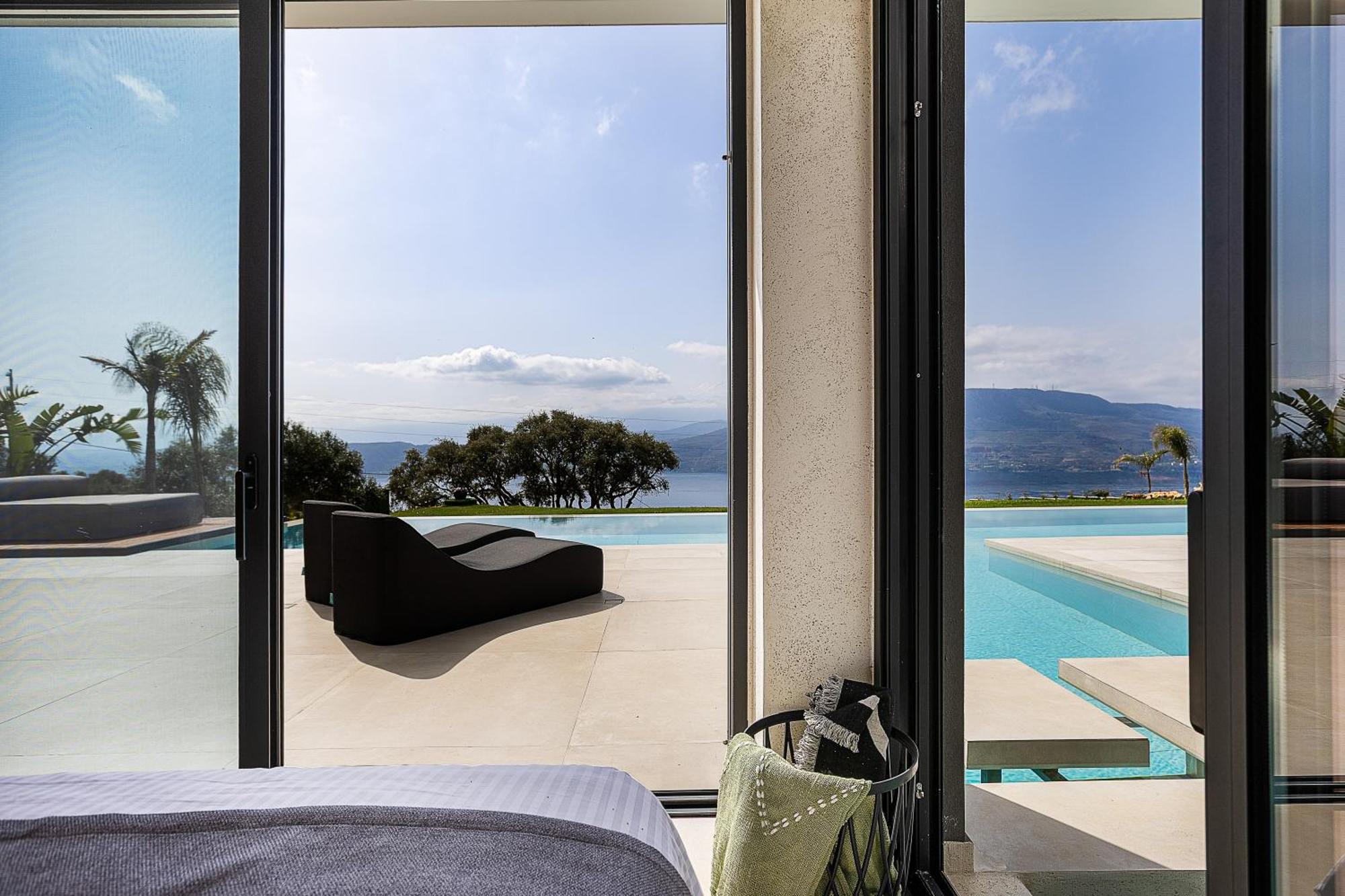 Etheria Elli Villa *