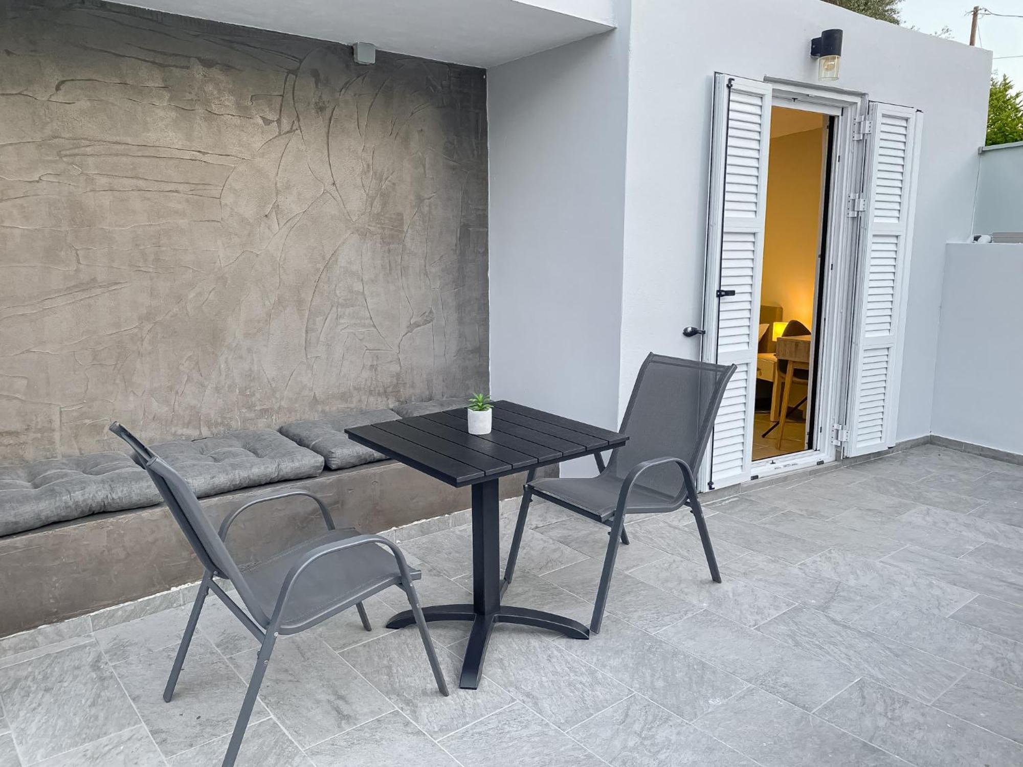 Comfy With Small Private Pool, Fiber Internet And Private Parking