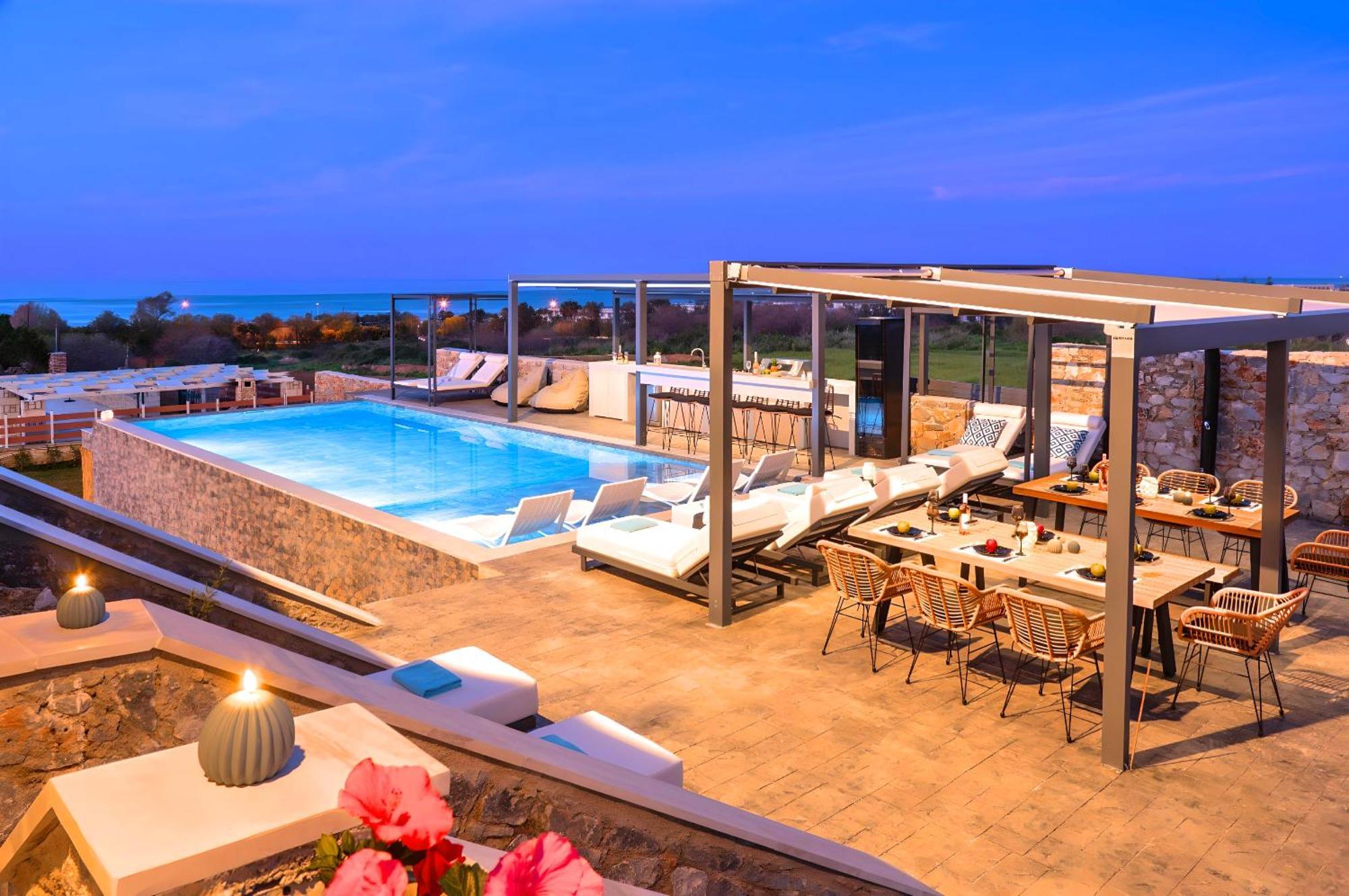 Grey Grand Private Pool *