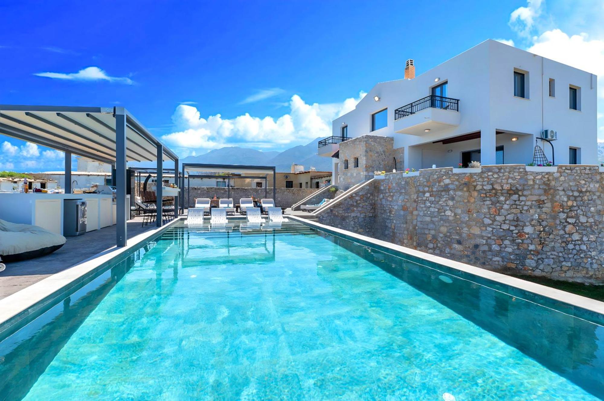 Grey Grand Private Pool * Chania (Crete)