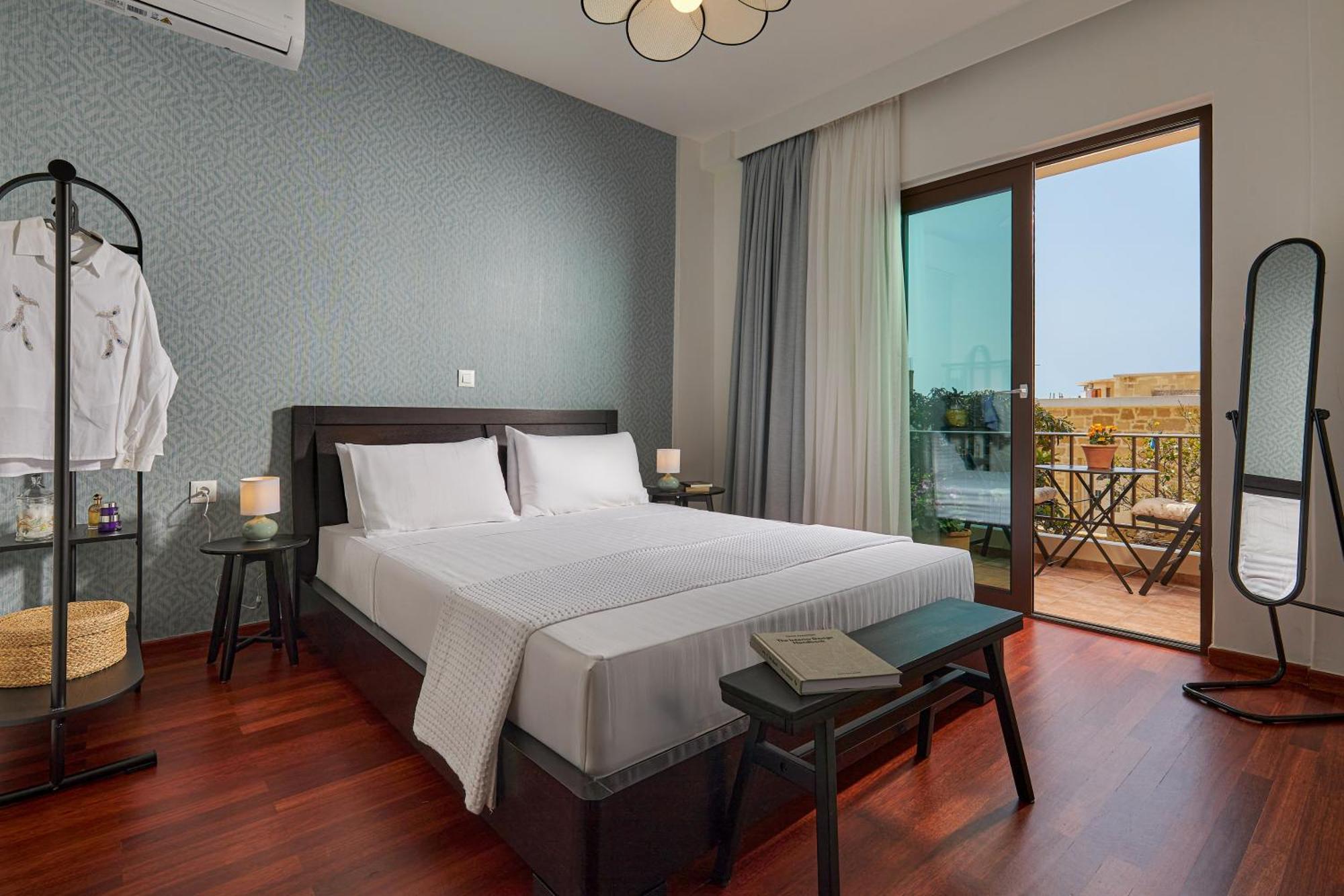 Katsambas - Cozy Retro-luxury With Balcony * Chrissi Akti Chania