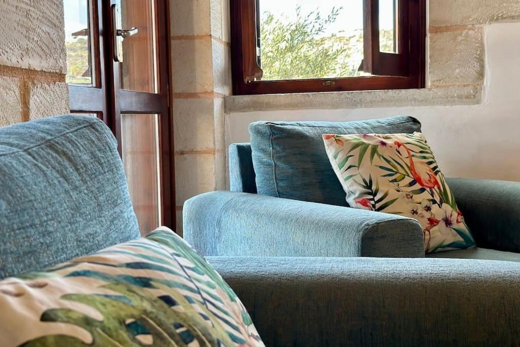 Anais Charming Stone House Villa *