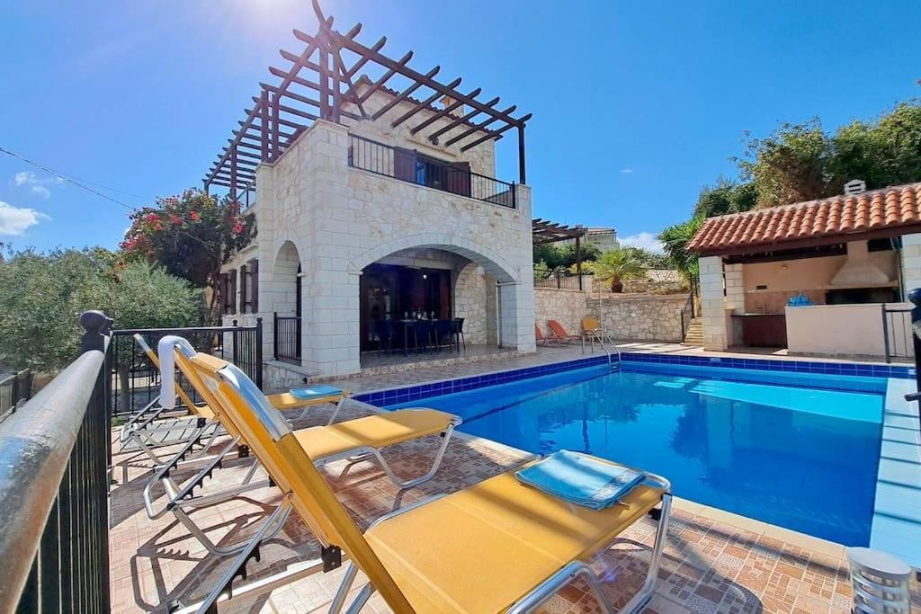 Anais Charming Stone House