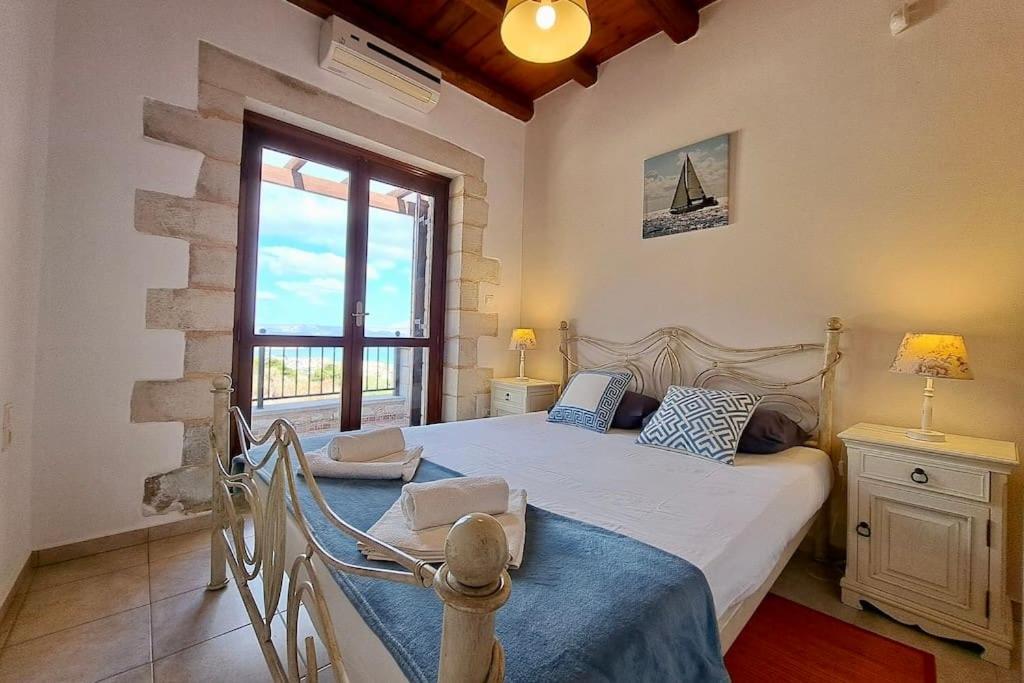 Anais Charming Stone House Villa
