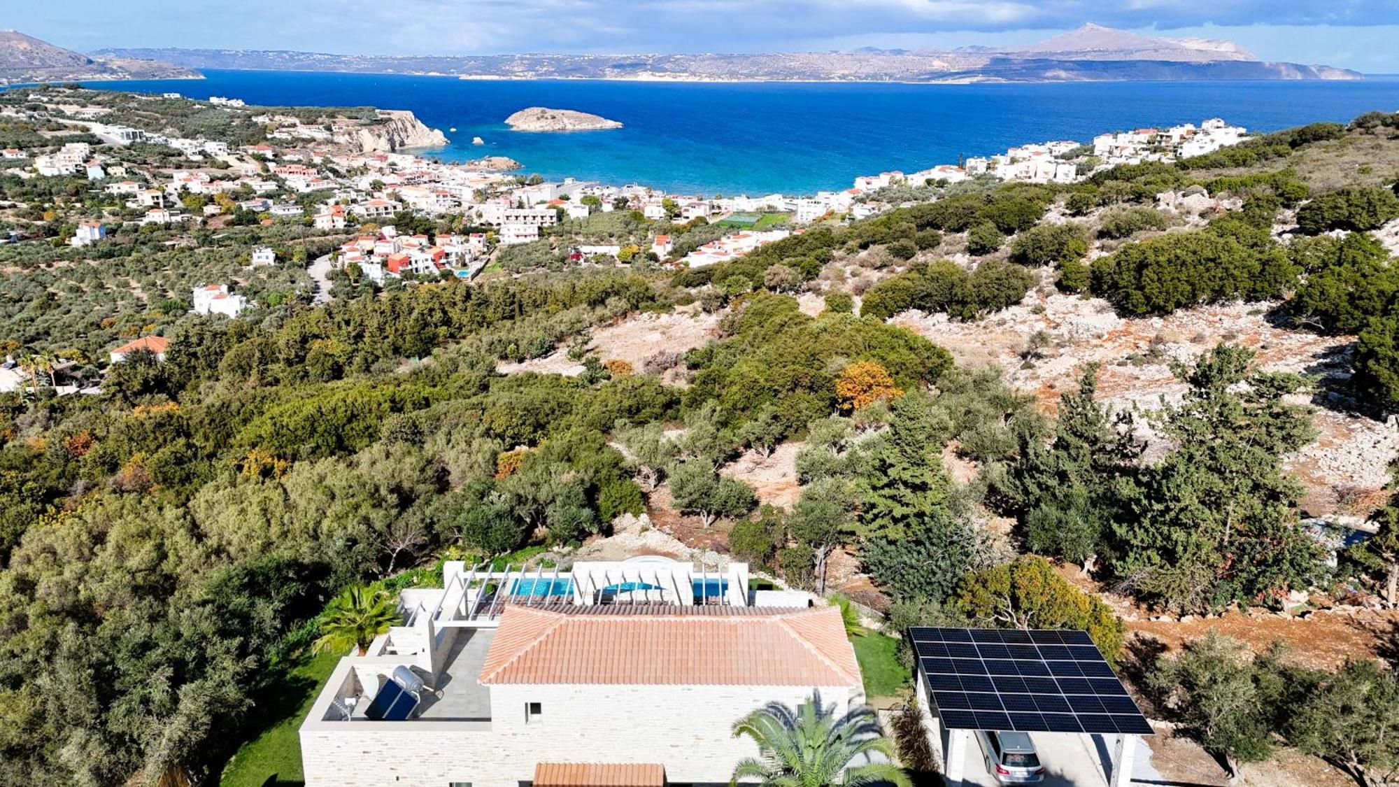Lumidana Villa *