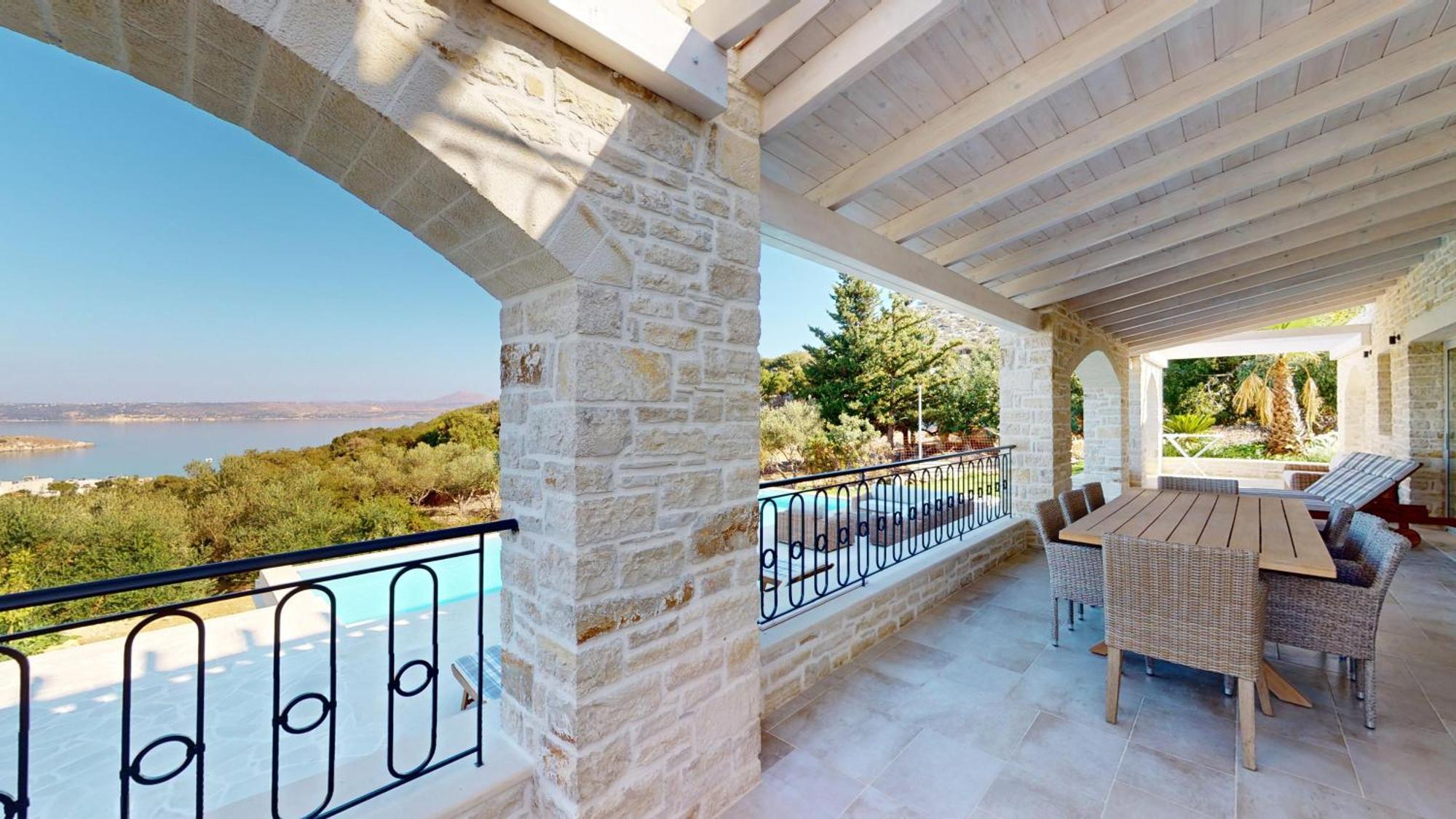 Lumidana Villa