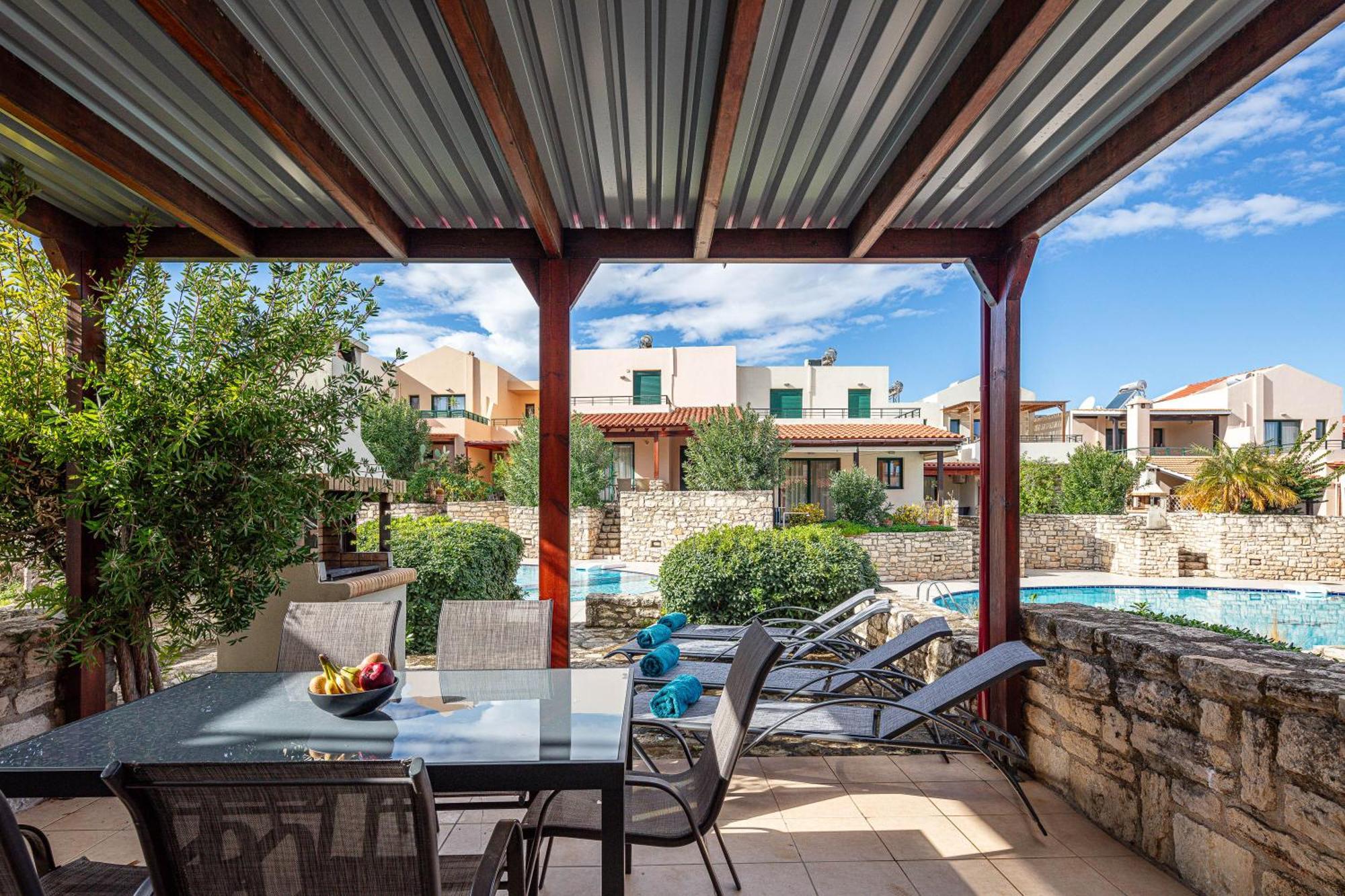 Villa Lea, Stylish, With Common Pool