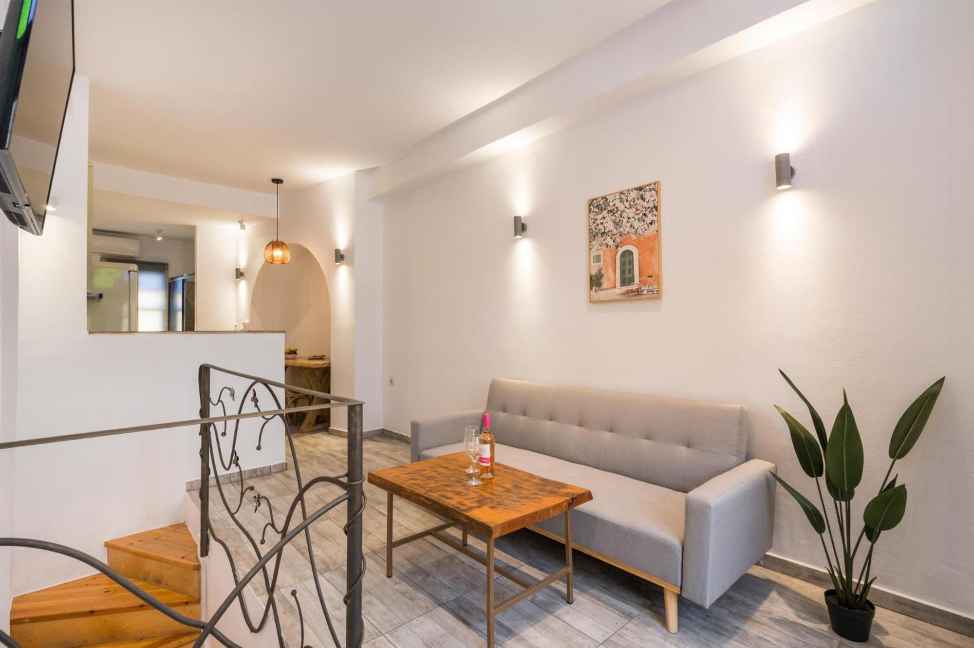Crescendo Splantzia Apartment