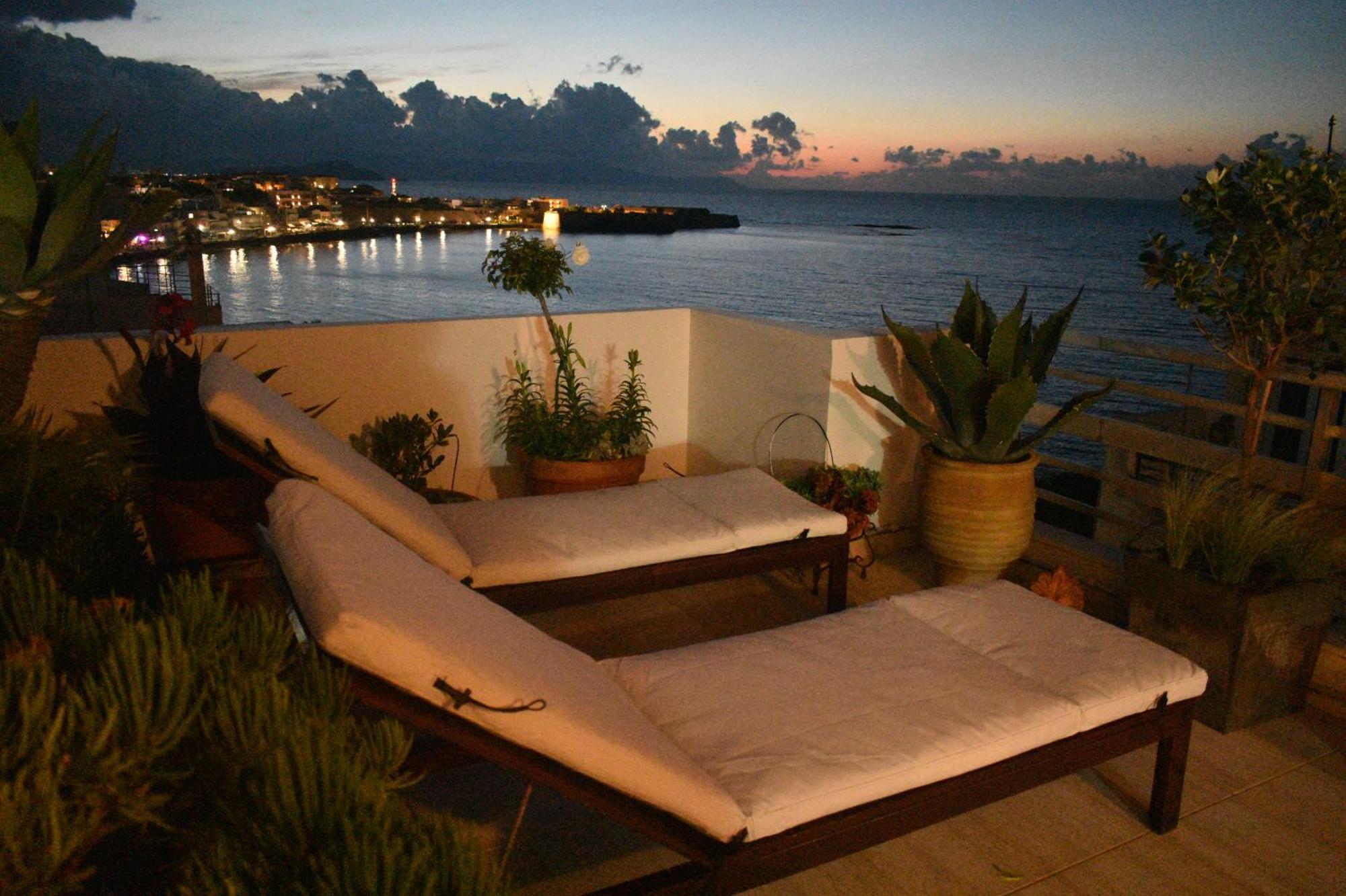 Diotima - Astonishing Seaview Apartment *