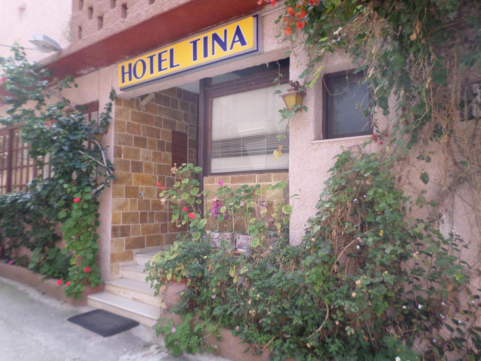 Tina *