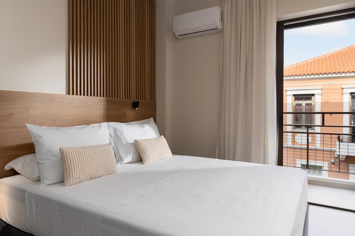 Nea Chora Boutique * Chrissi Akti Chania