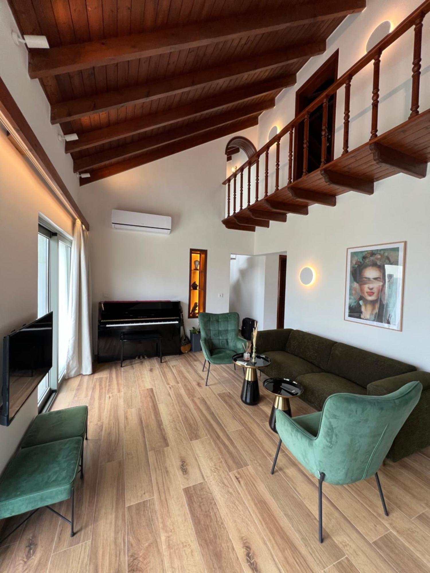 Chania Living Stories With Piano *